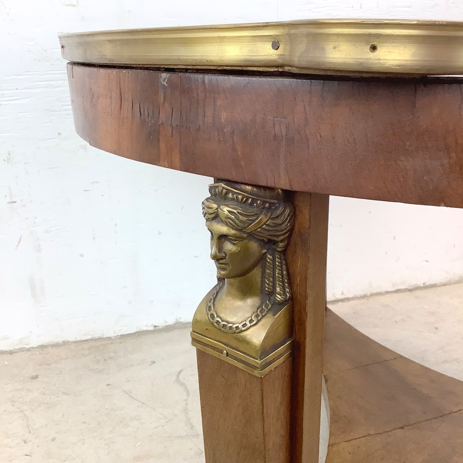 Neoclassical Gueridon Table - image-9