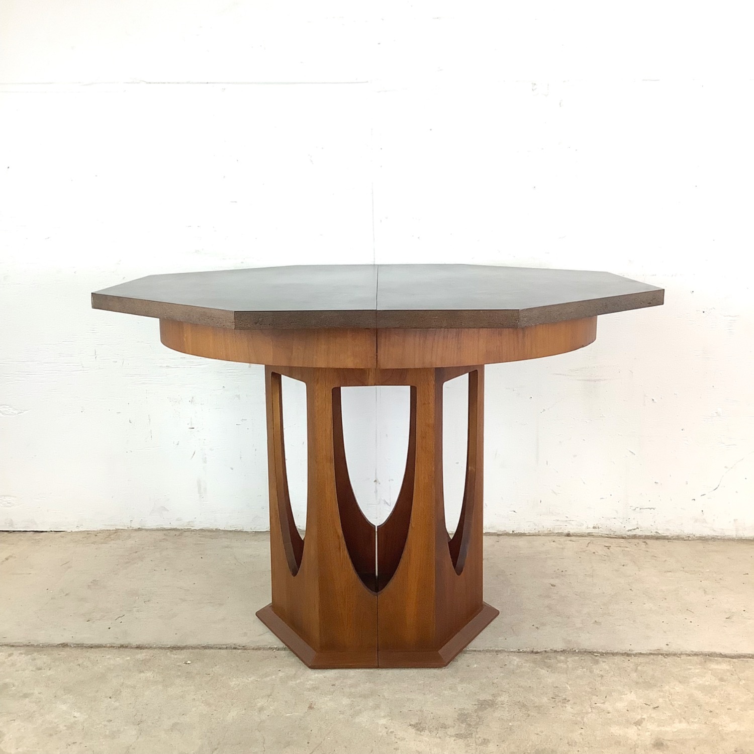 Mid-Century Pedestal Dining Table W Leaves - image-0