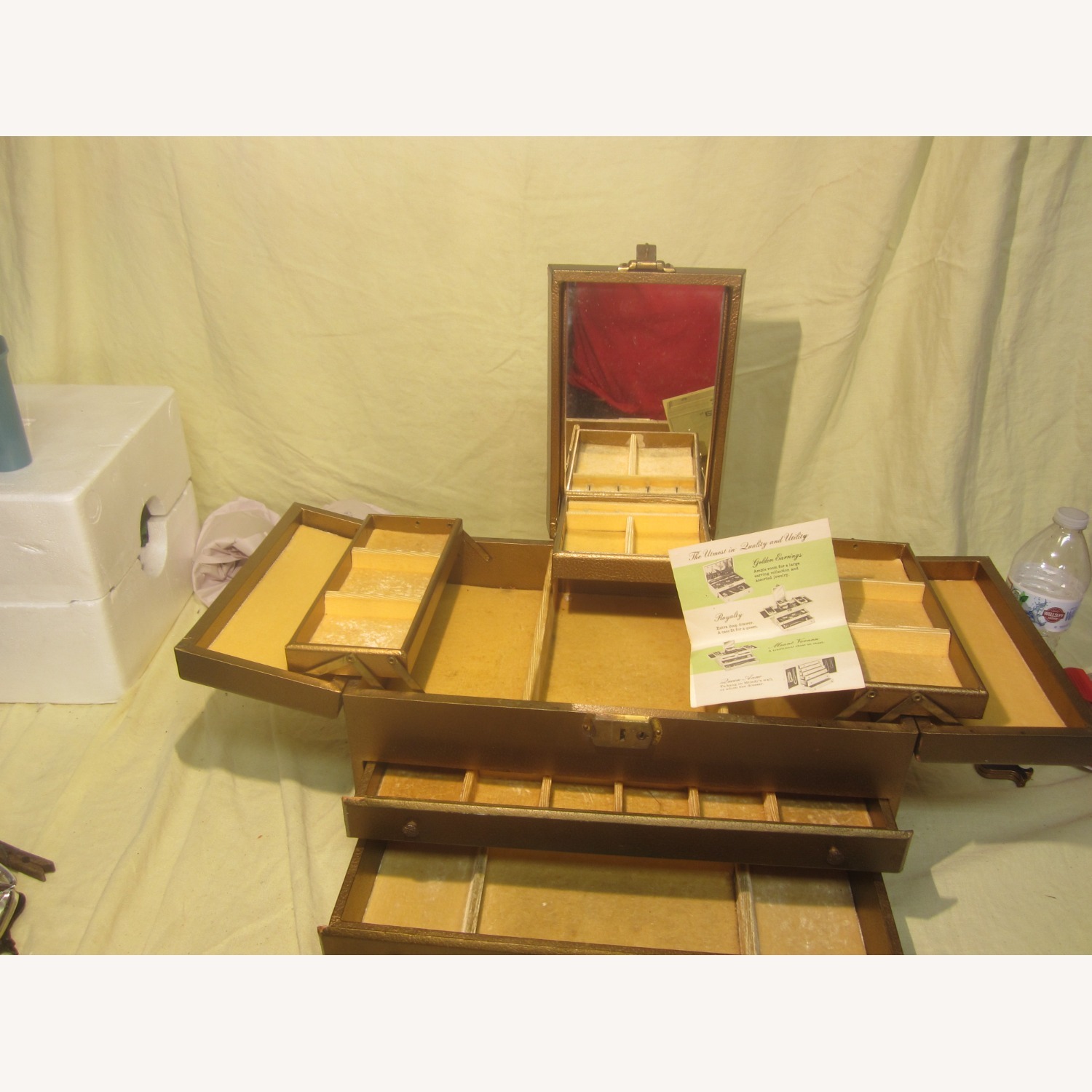 Vintage Jewelry Box - image-3