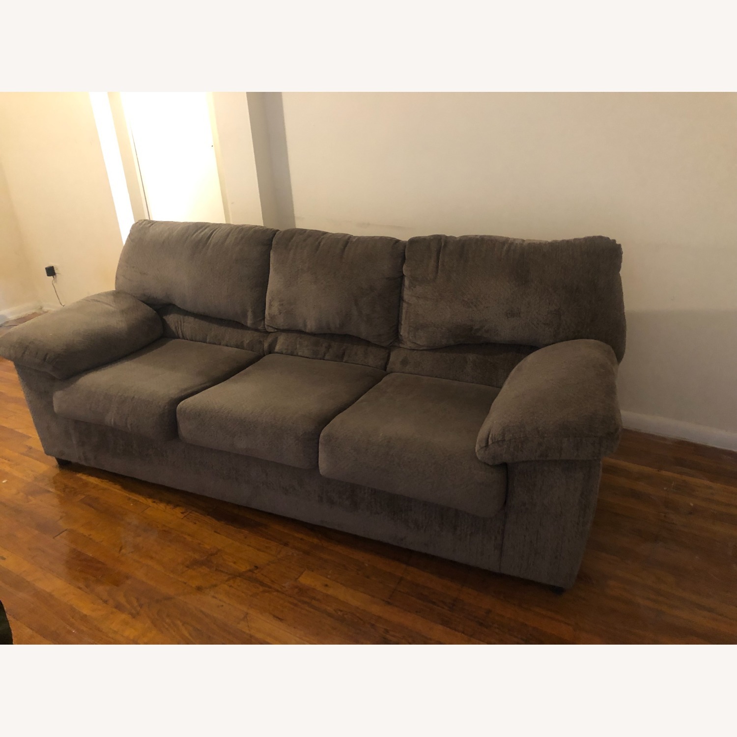  Homey Couch - image-4