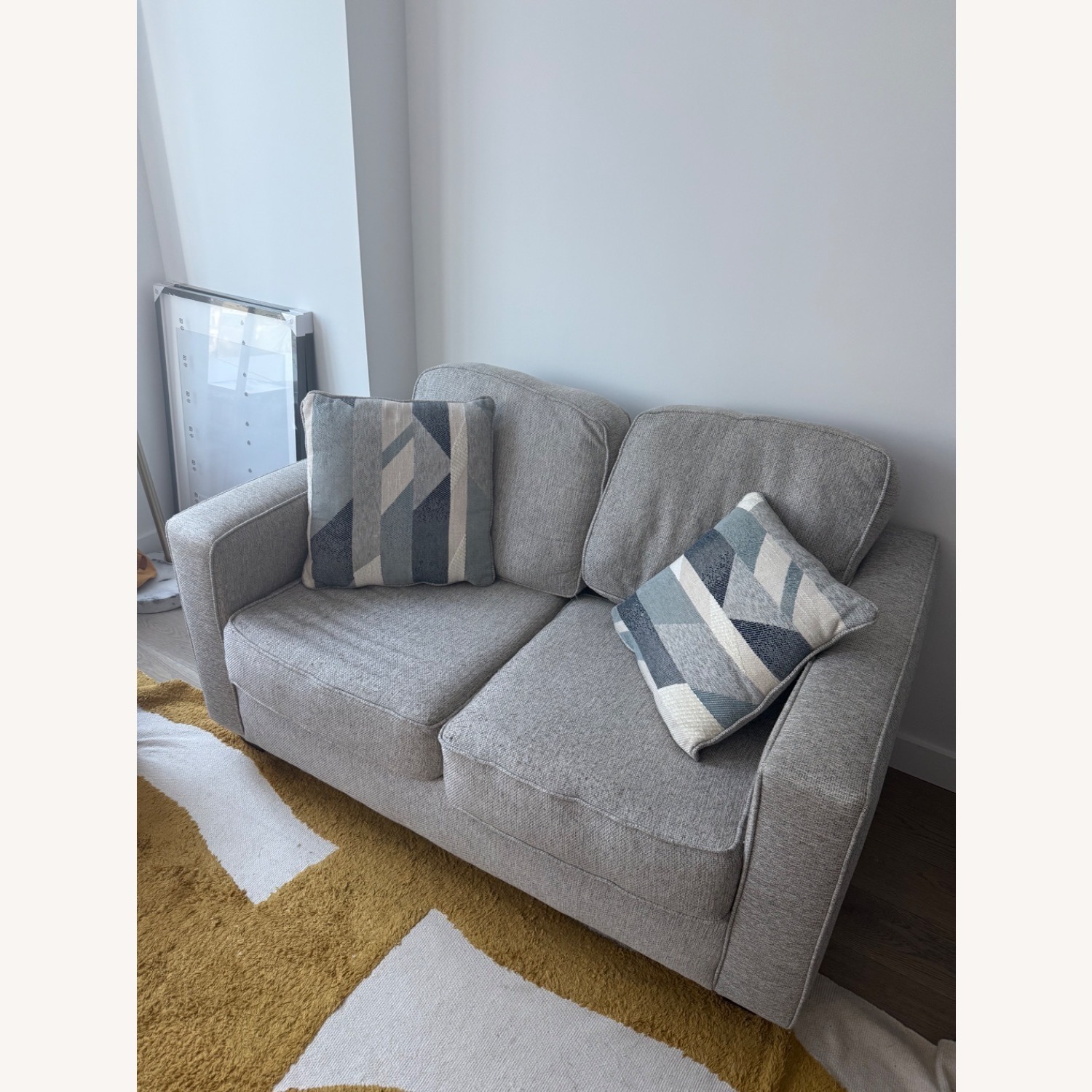 Rooms To Go Ridgewater Loveseat - image-2