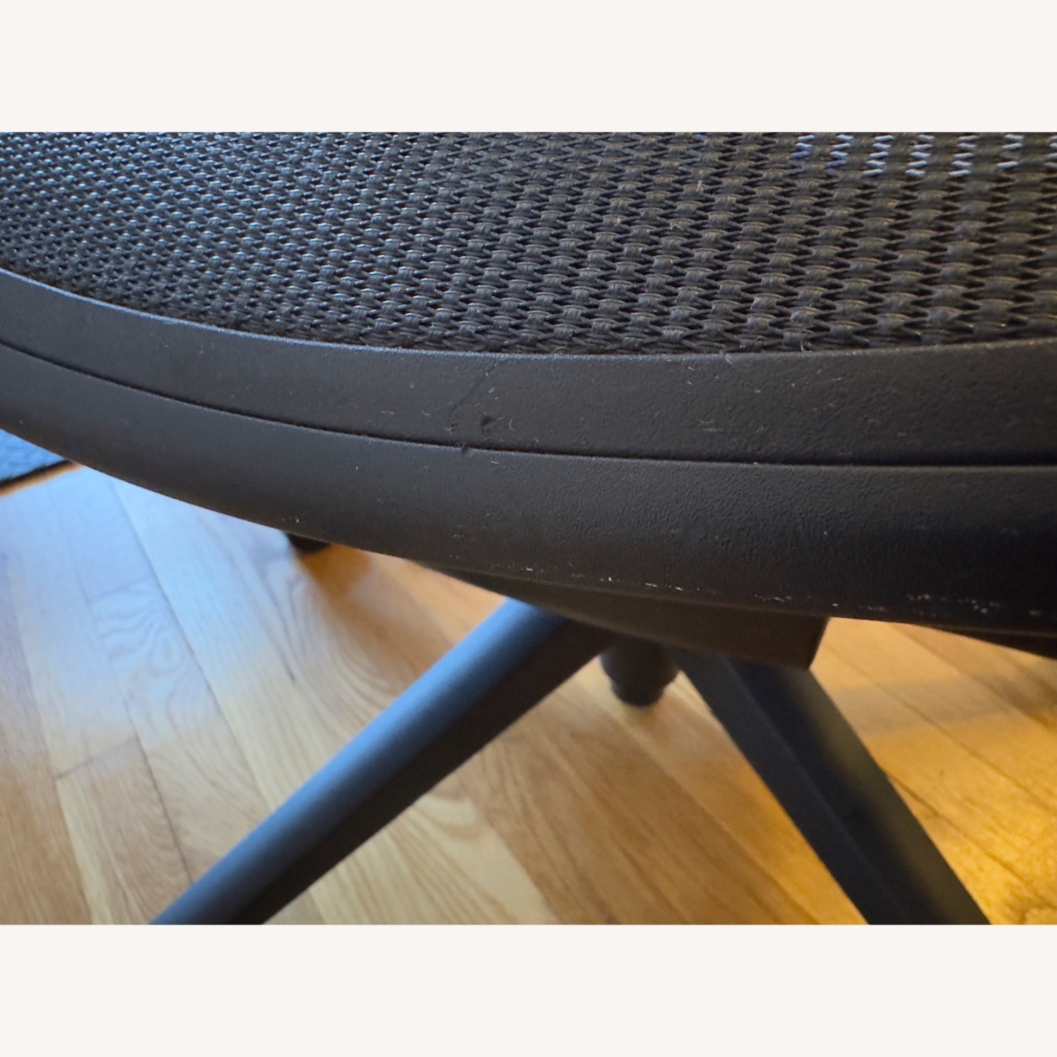 Herman Miller Aeron B, Fully Adjustable Chair - image-4