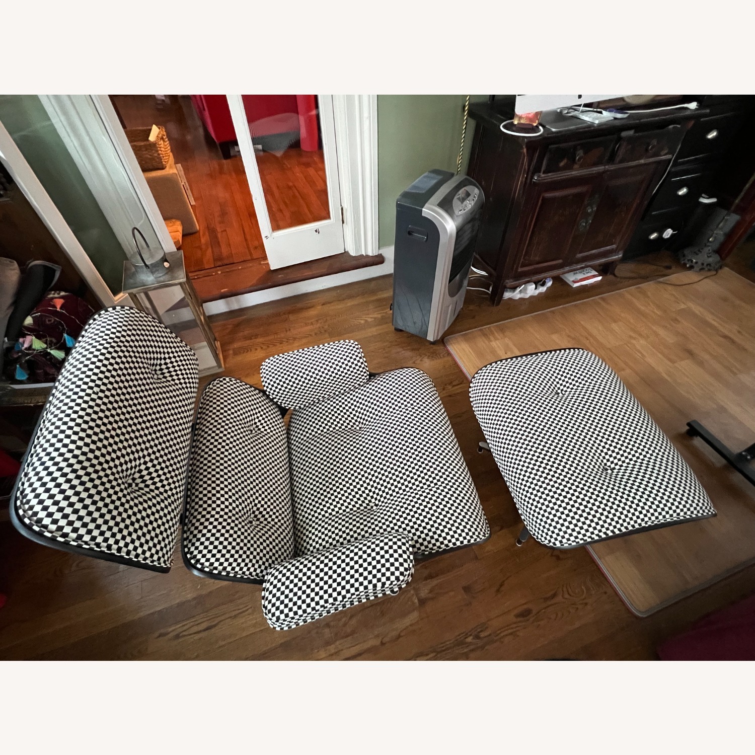 Eames Chair and Ottoman - image-3