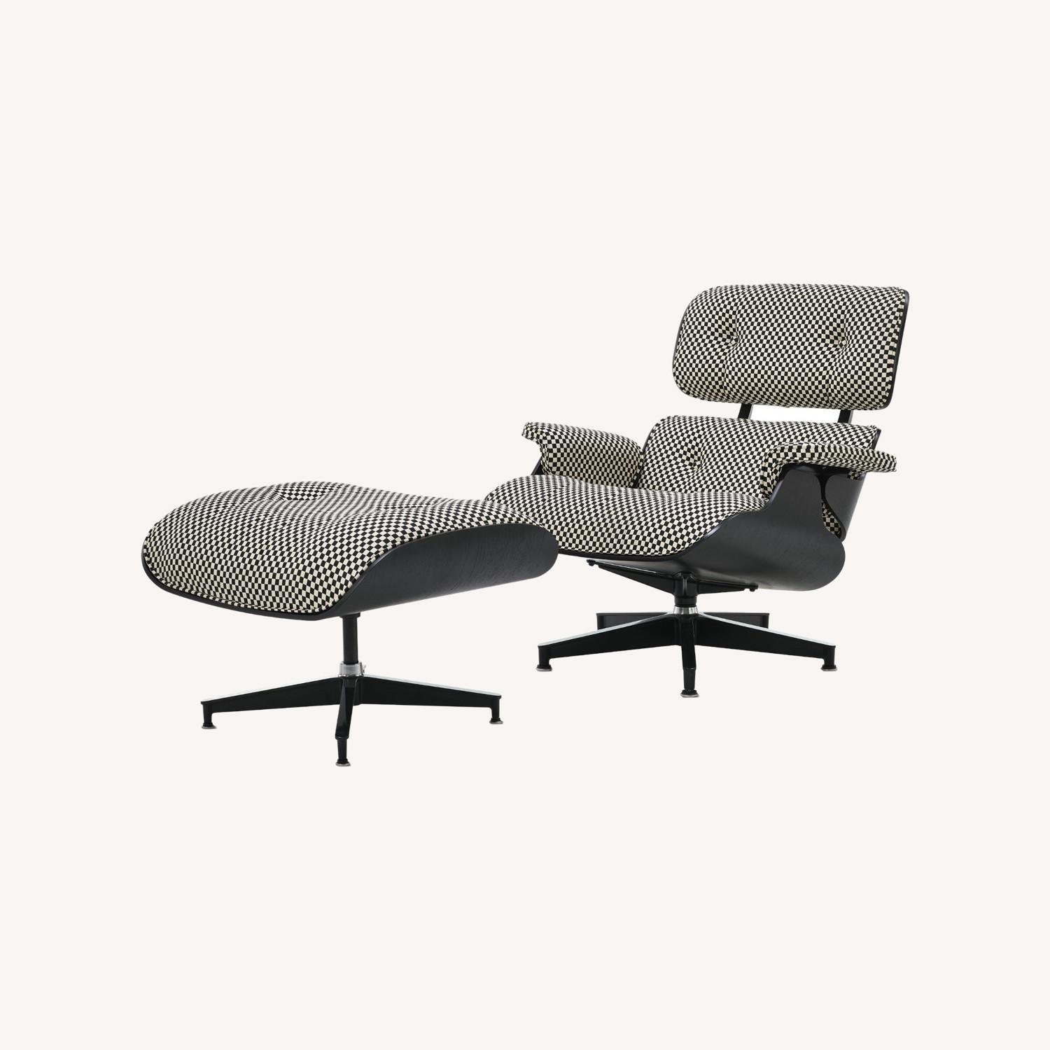 Eames Chair and Ottoman - image-0
