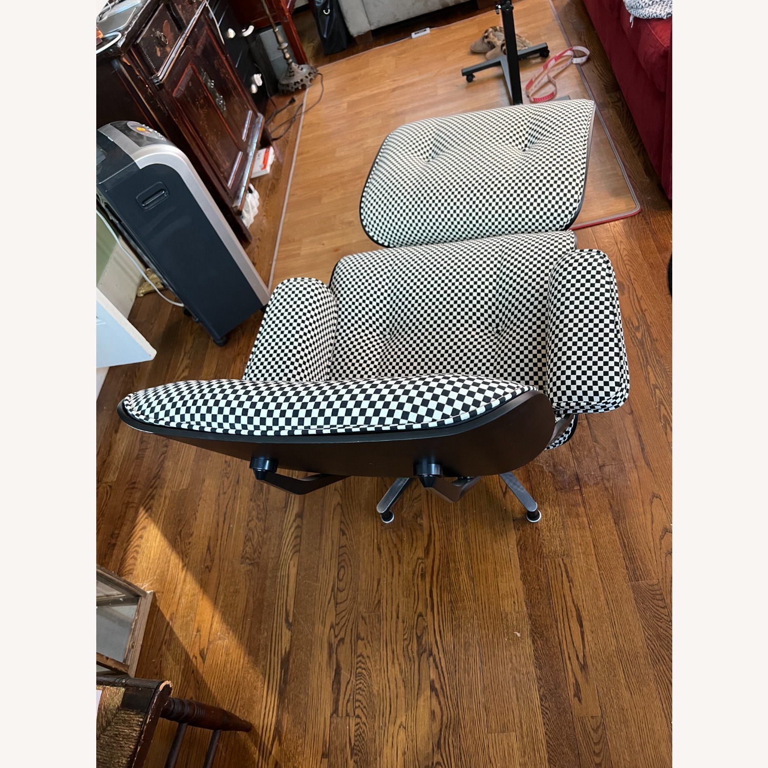 Eames Chair and Ottoman - image-2