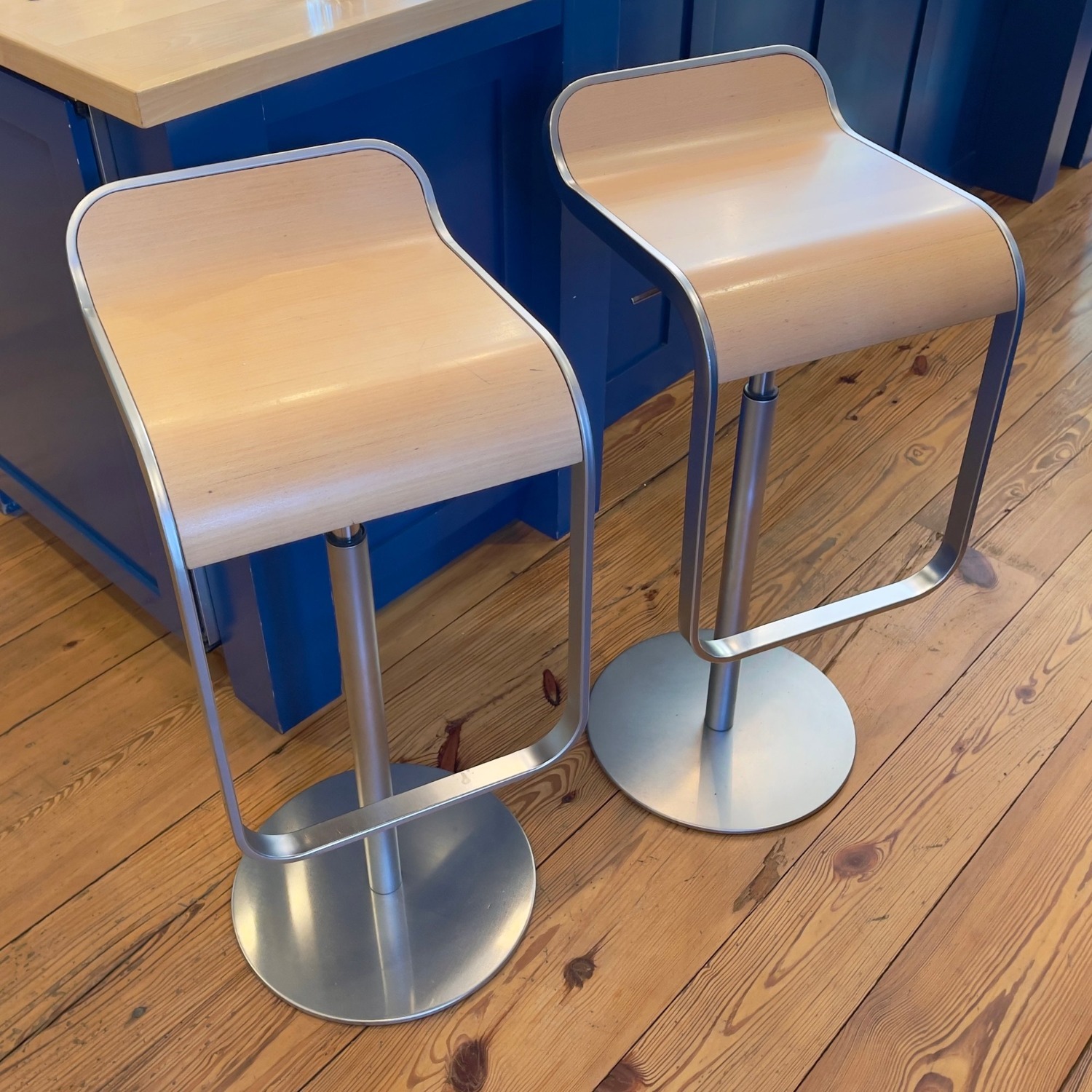Set of 4 LEM Adjustable Piston Stools  - image-1