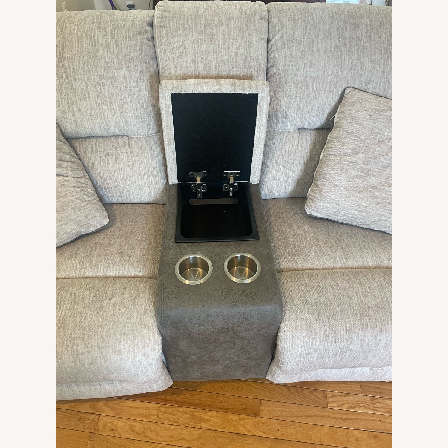 Sonoma Reclining Sofa incl USB Port - image-2