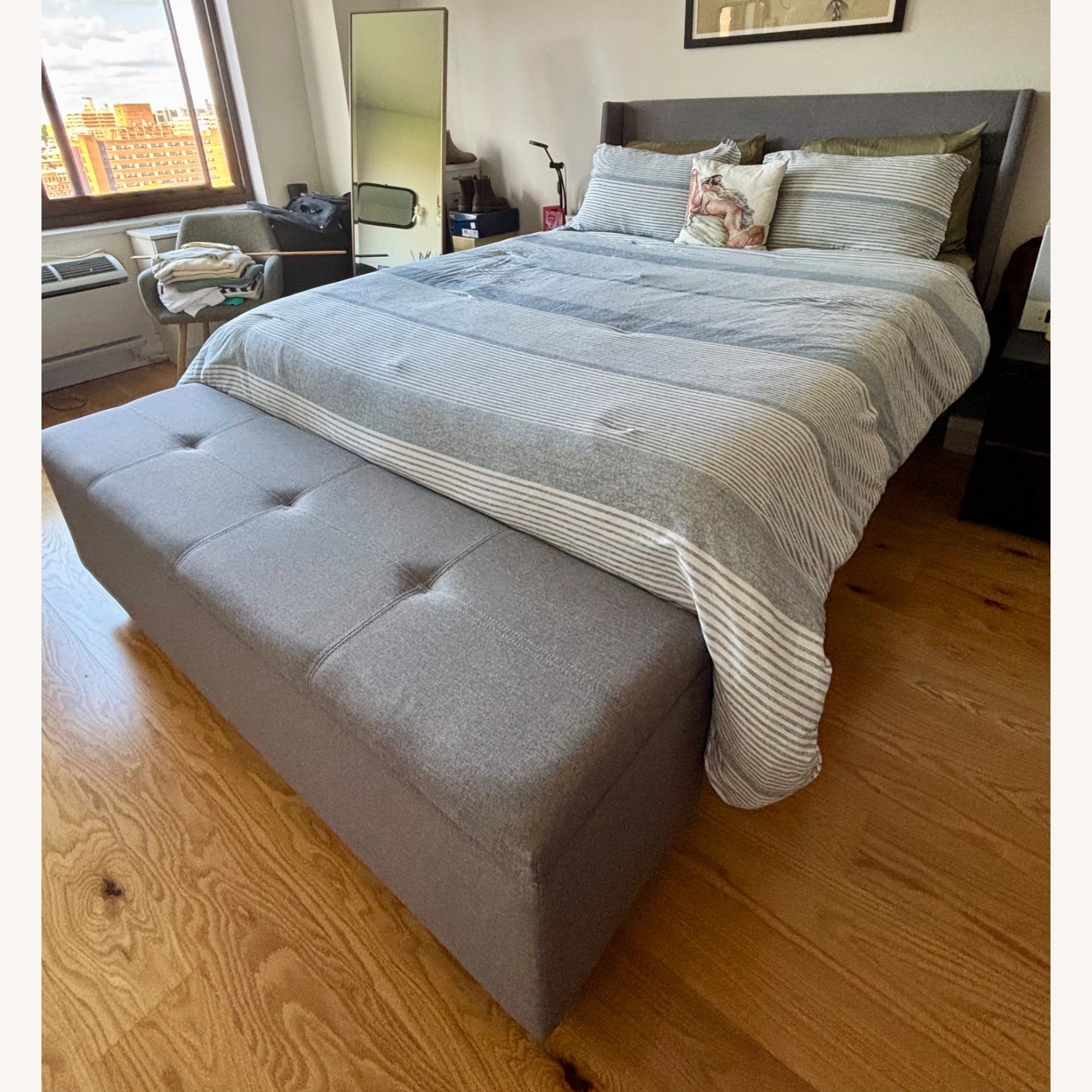 Queen Size Upholstered Bed with Storage Ottoman - image-2