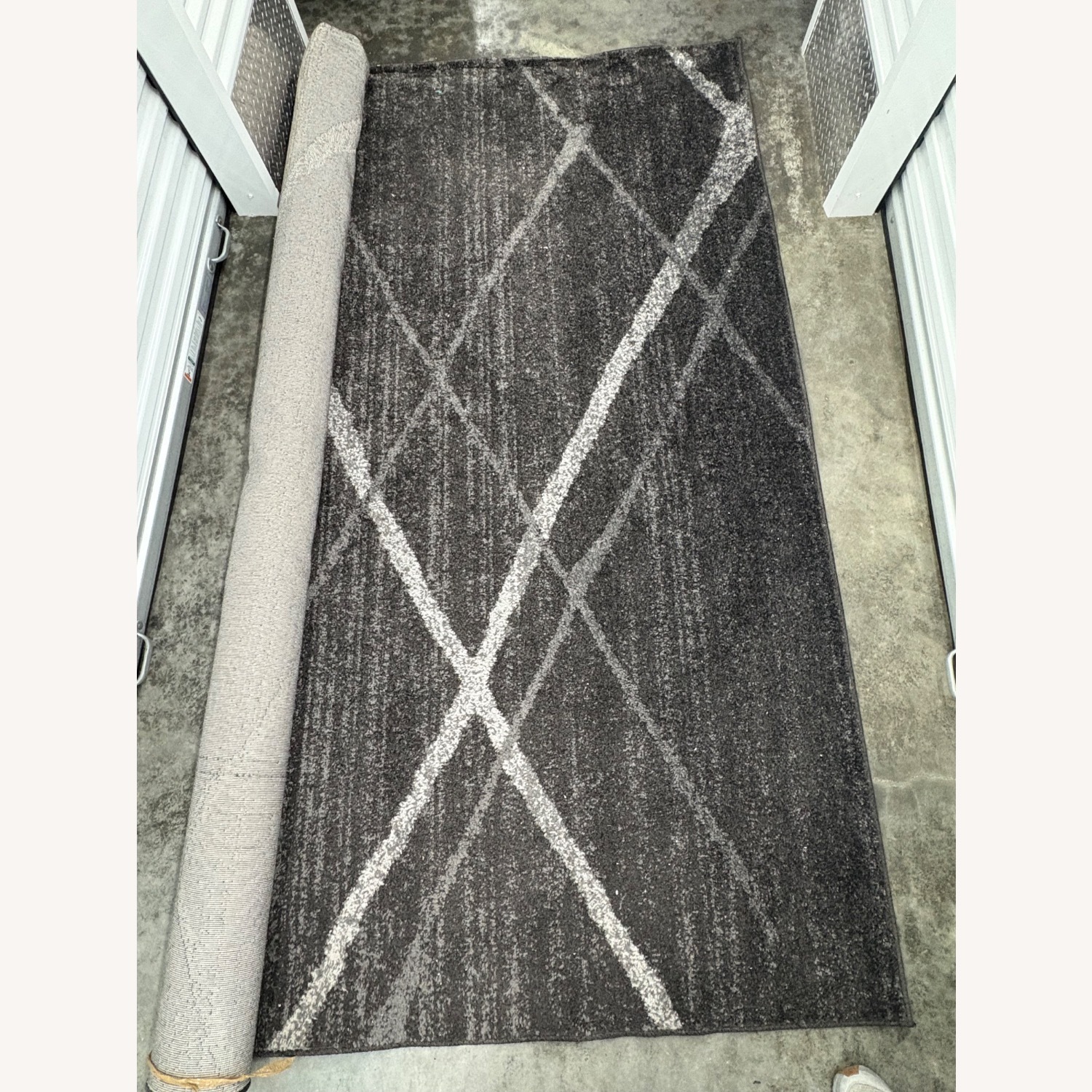 Nuloom Smoky Rug - image-1