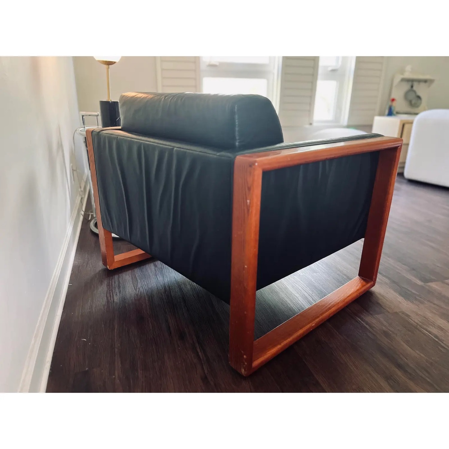 Brayton int. Lounge Leather Armchairs Knoll - image-3