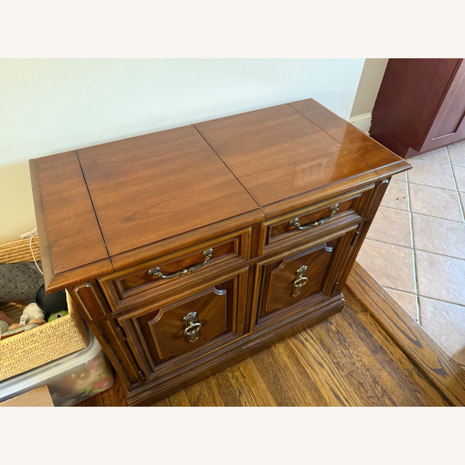 Stanley Expanding Bar Cabinet - image-3