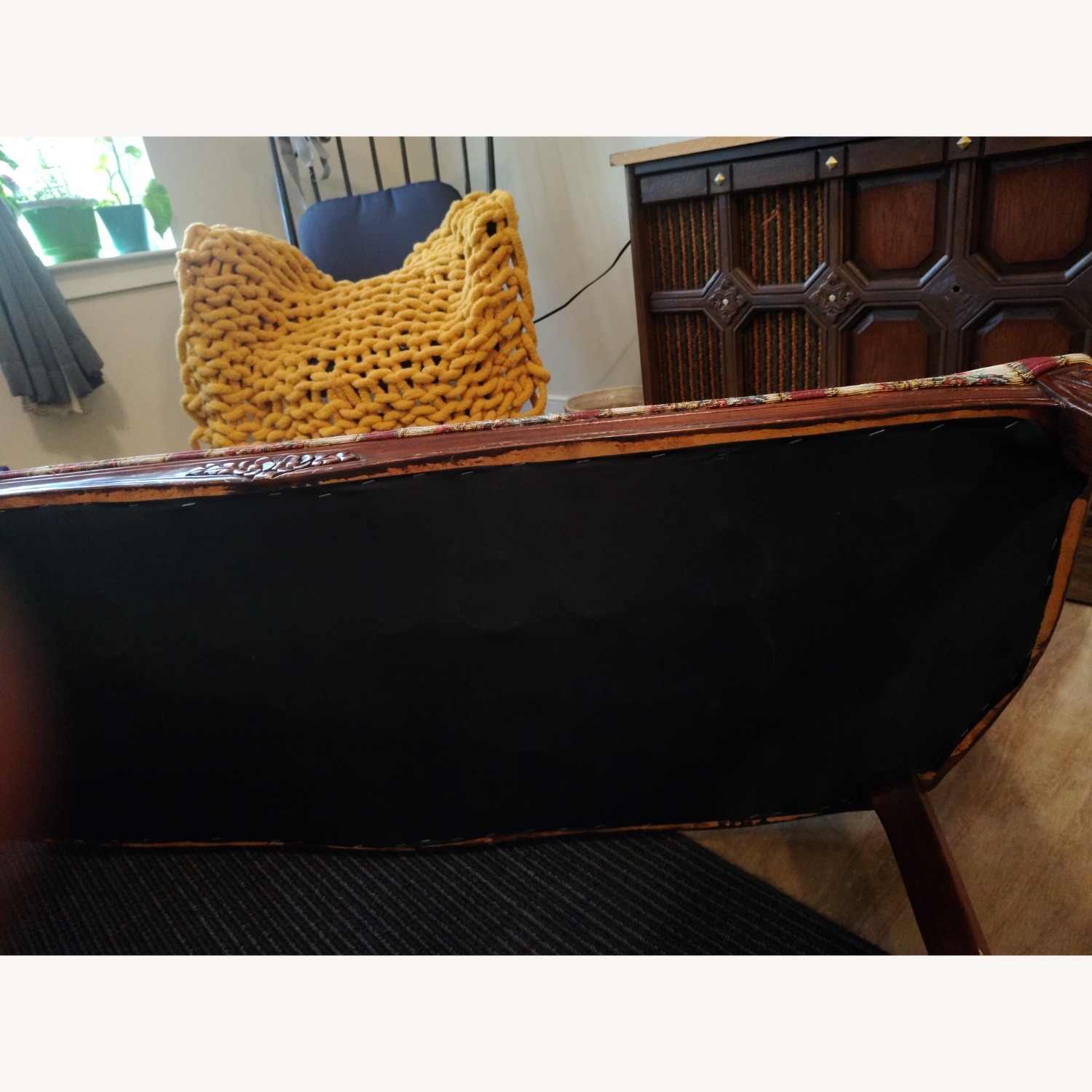 Coaster Fine Reproduction of Louis XV Style Settee - image-3