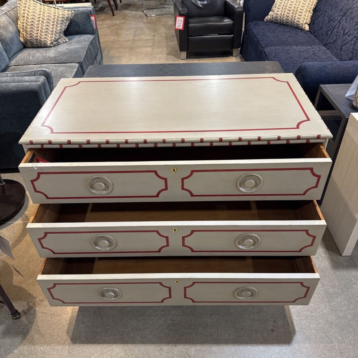 Somerset Bay Big Pine Key Chest Dresser - image-6