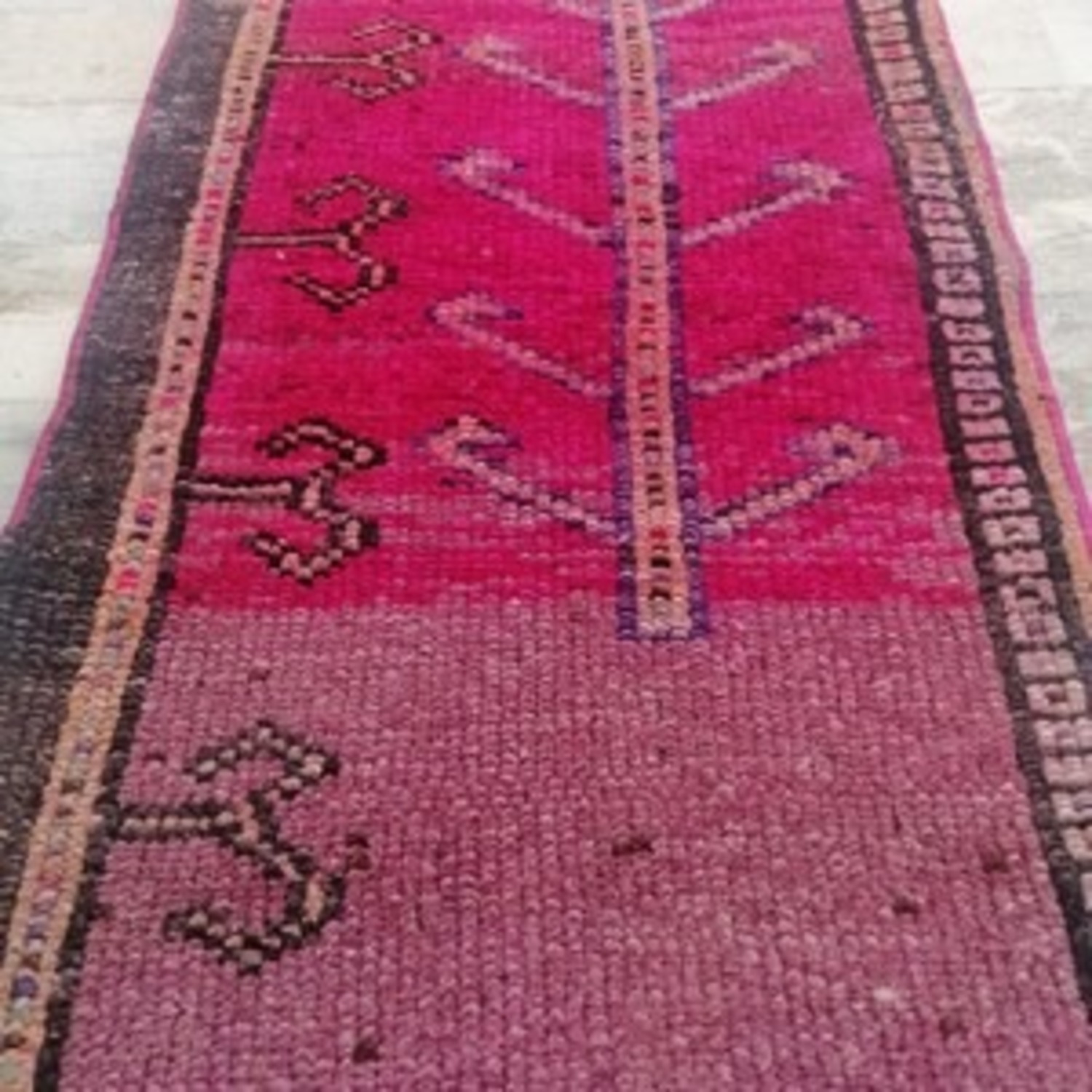 Small Vintage Turkish Pink Rug – 1.4x2.5 ft - image-1
