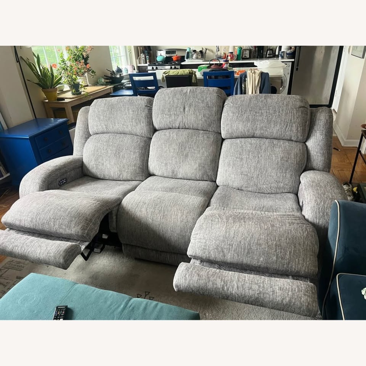 Zane Triple Power Sofa W Drop Down Table - image-2