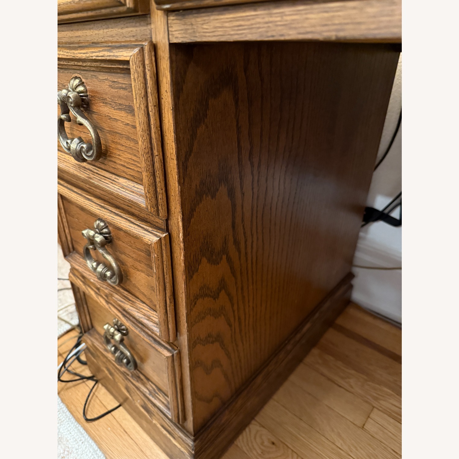 Sligh Furniture Executive Desk - image-5