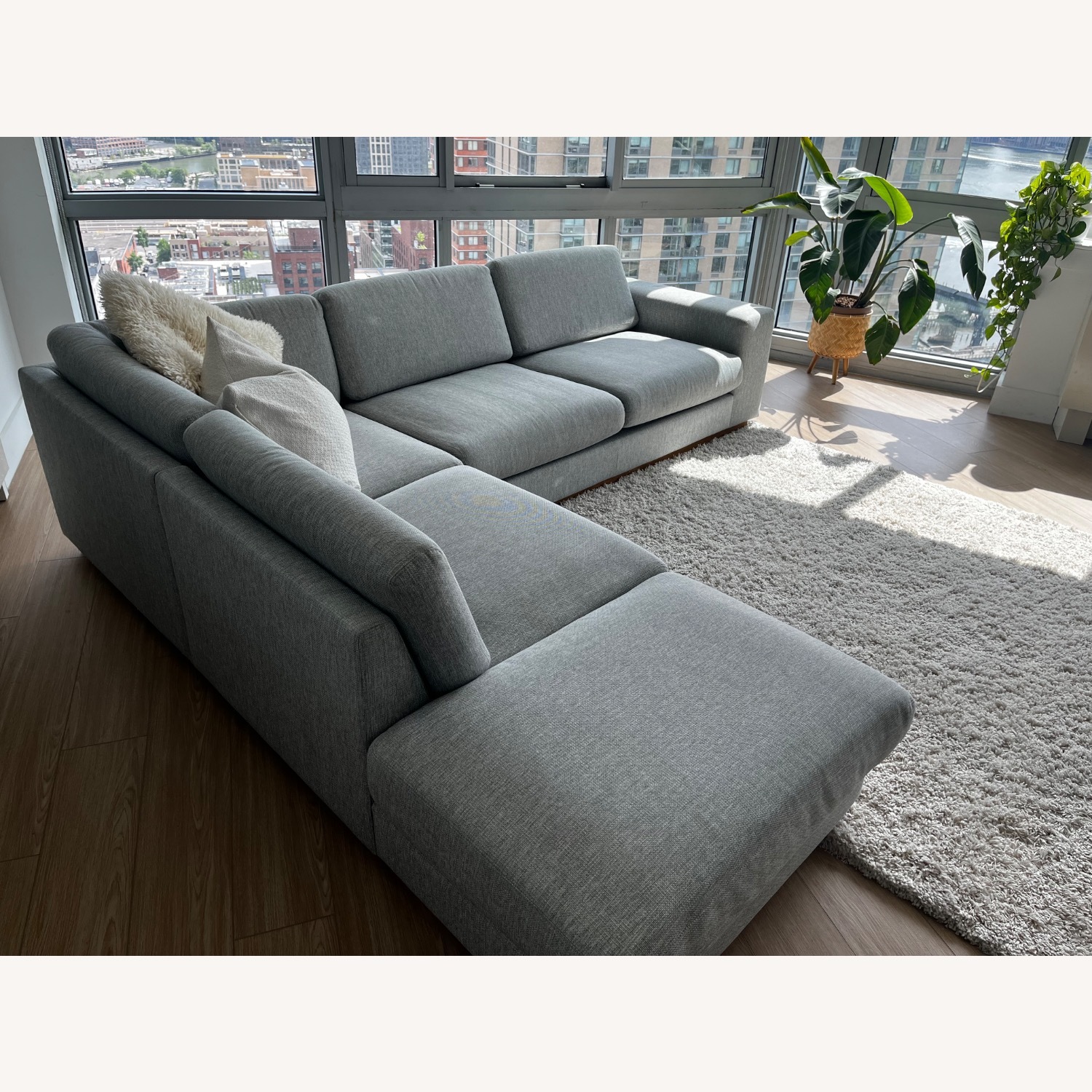 Scandinavia Bolia 6 Seater Corner Sofa - image-2