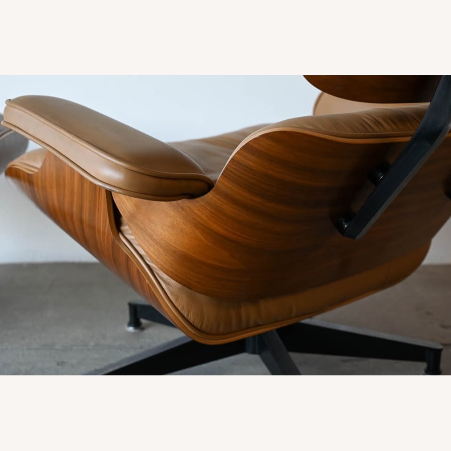 Herman Miller Eames 670/671 Lounge Chair & Ottoman - image-7