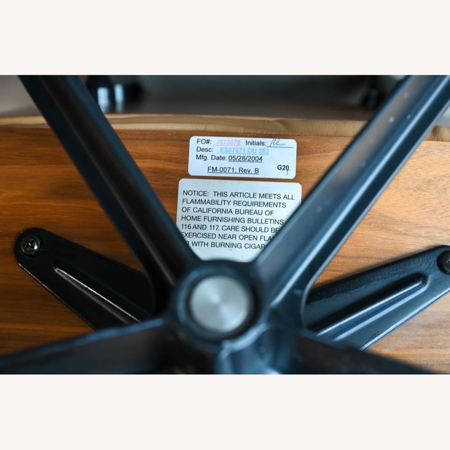 Herman Miller Eames 670/671 Lounge Chair & Ottoman - image-8