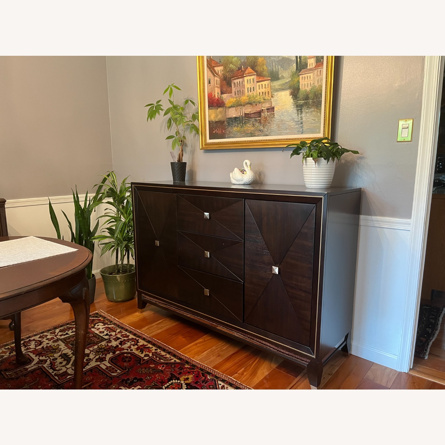 Raymour & Flanagan Callista Server - image-1