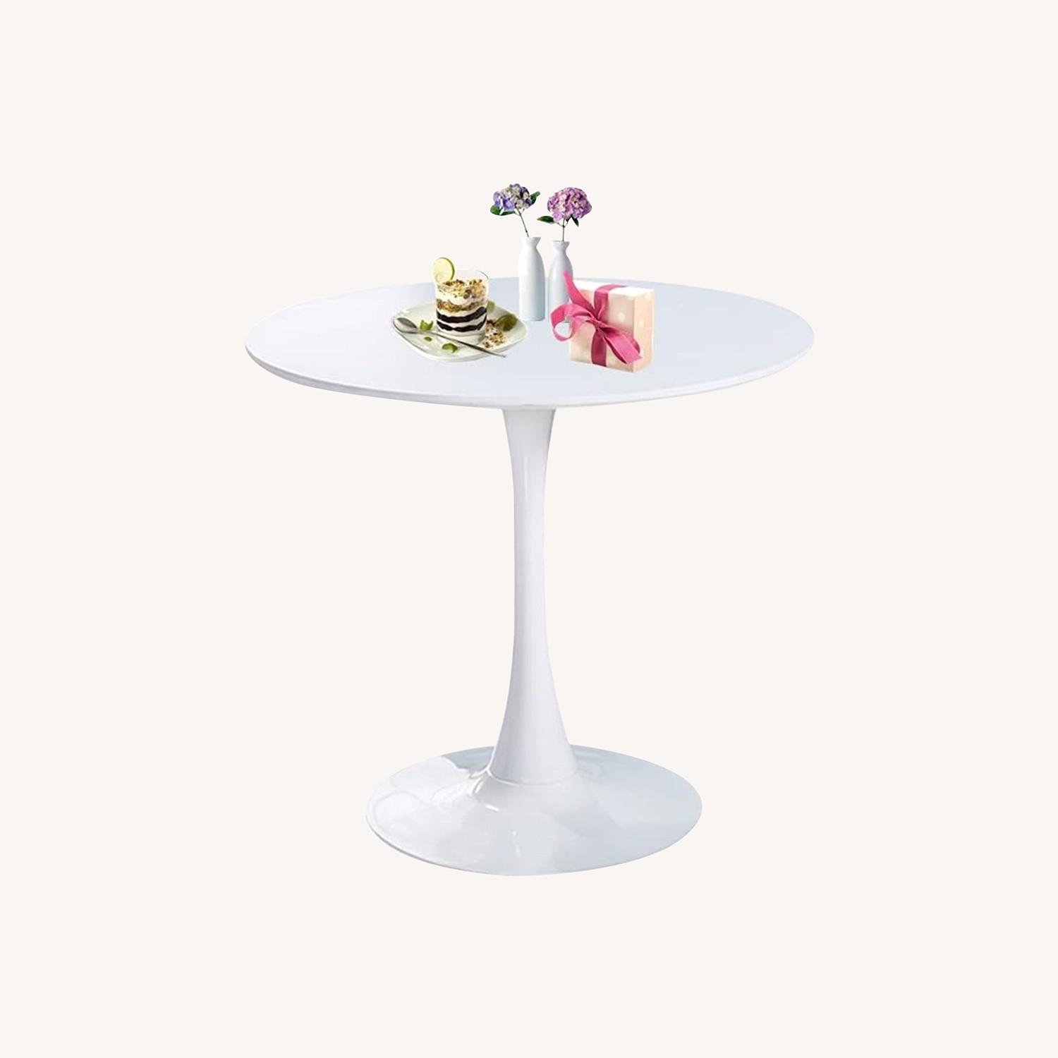 Round Table - image-0