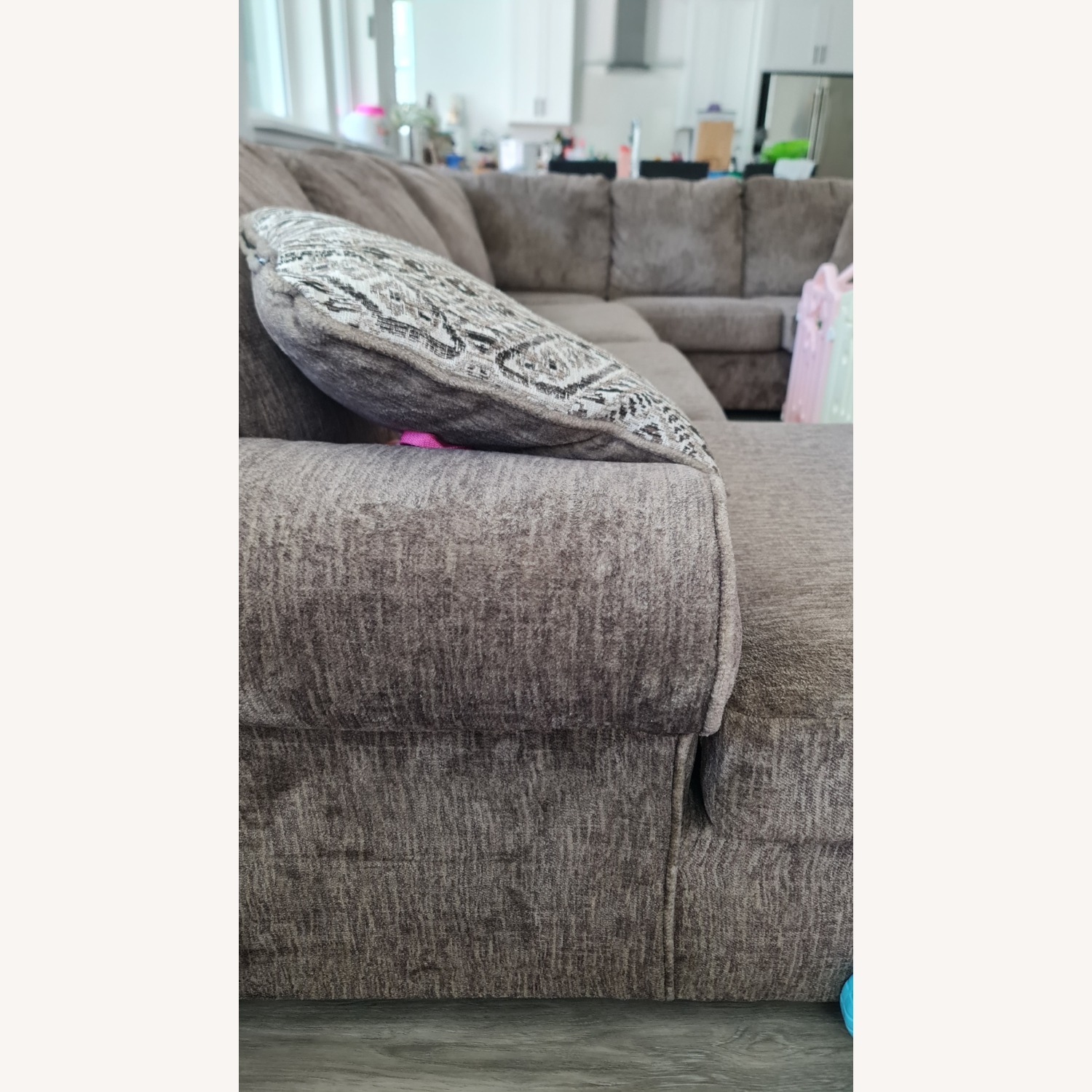 Ballinasloe 3-Piece Sectional with Chaise - image-3