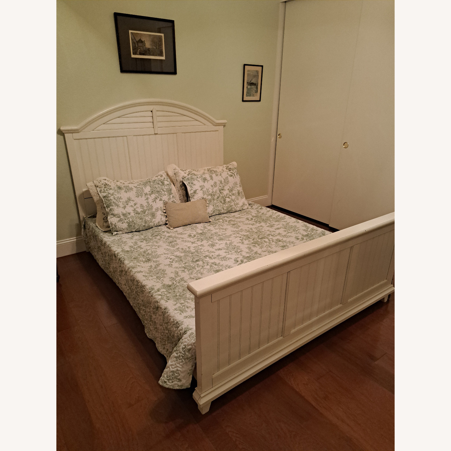 White Queen Headboard Footboard - image-2