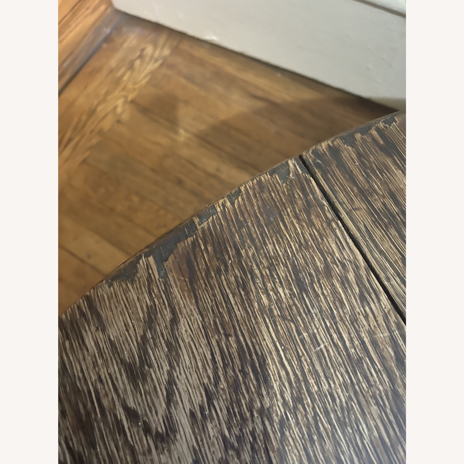 Antique Oak Veneer Round Coffee Table on Wheels - image-5