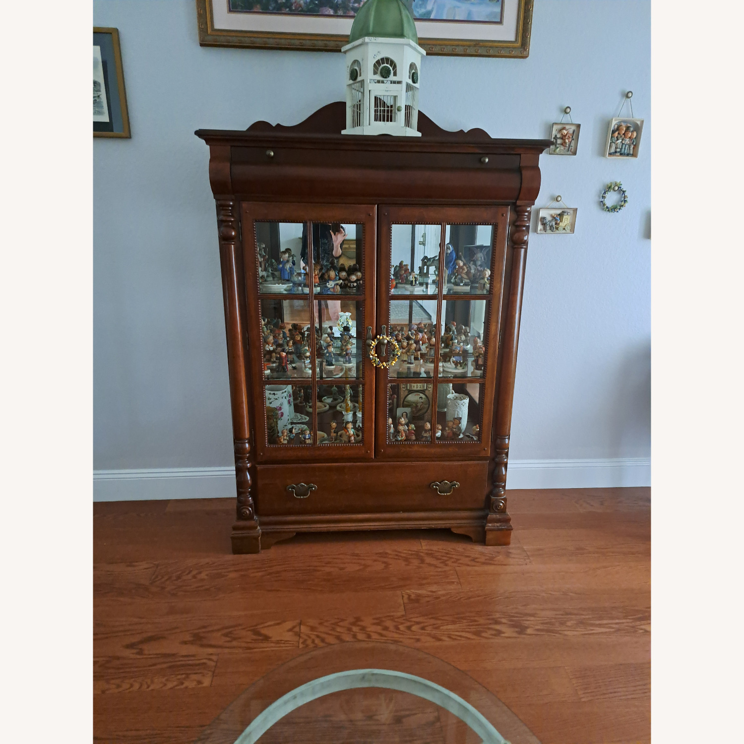 Cabinet with Glass Shelves Lights - image-2