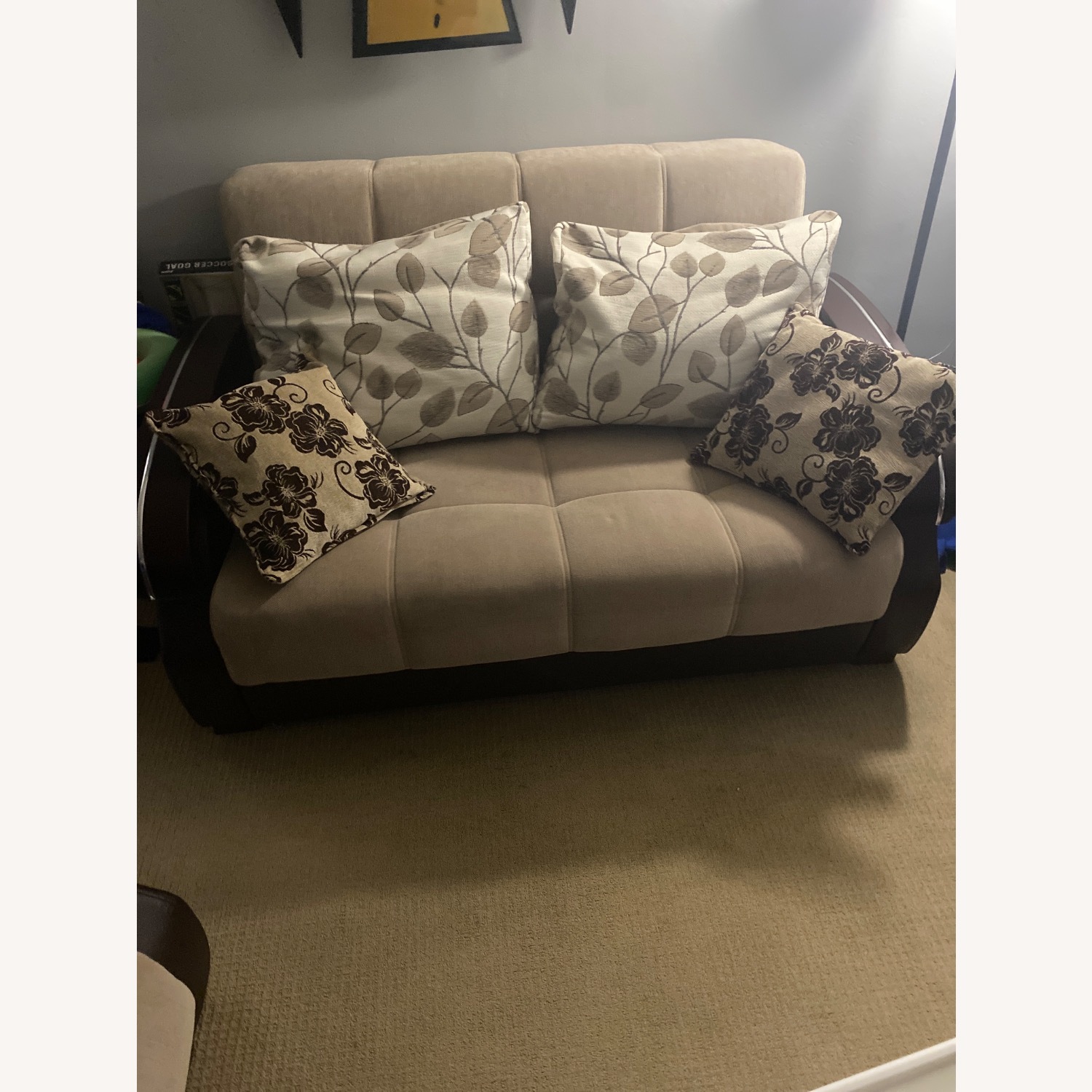 Sofa it opens up to Small Bed - image-1