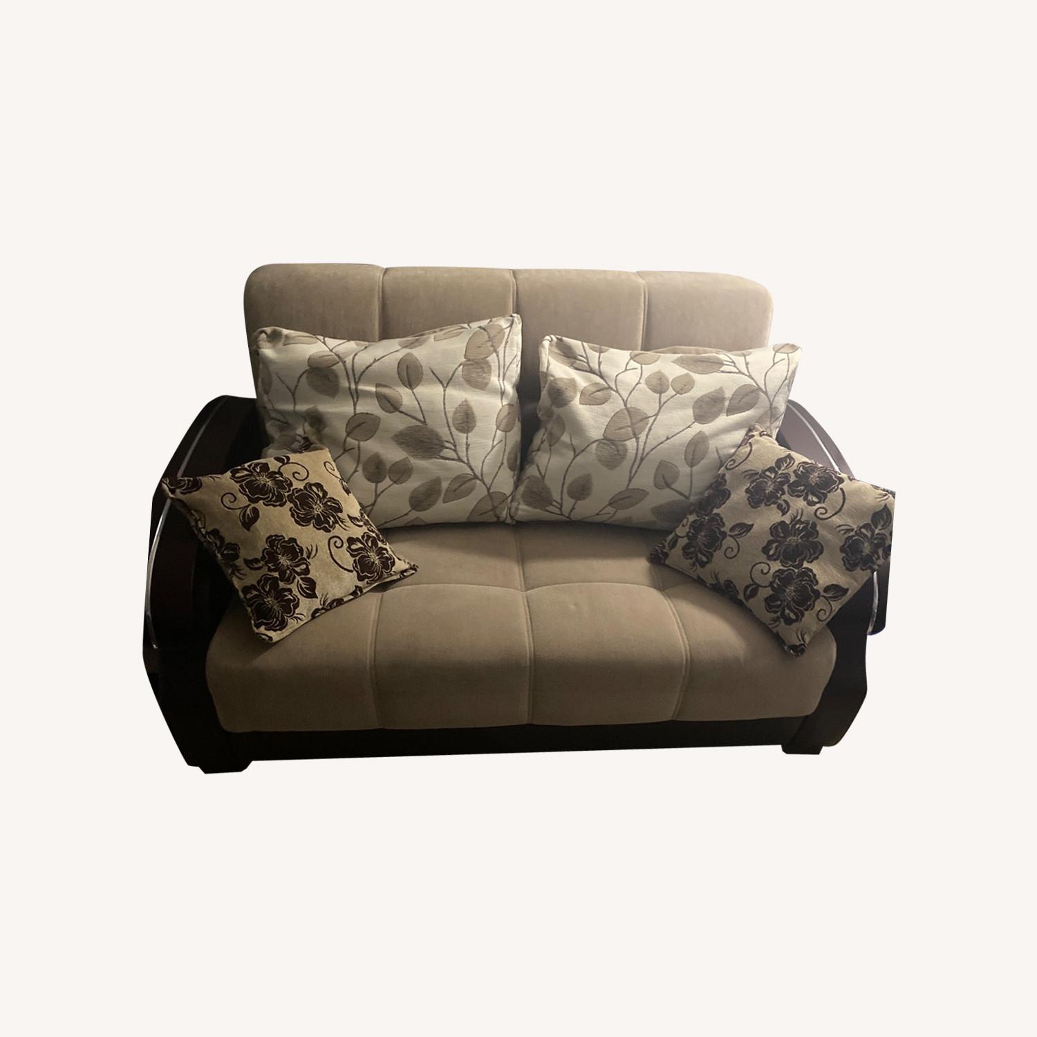 Sofa it opens up to Small Bed - image-0