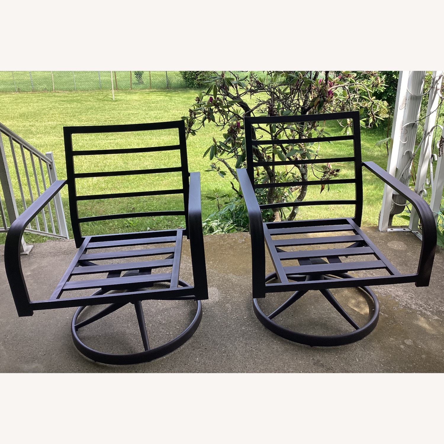 Plantation Key Swivel Club Chair - image-4