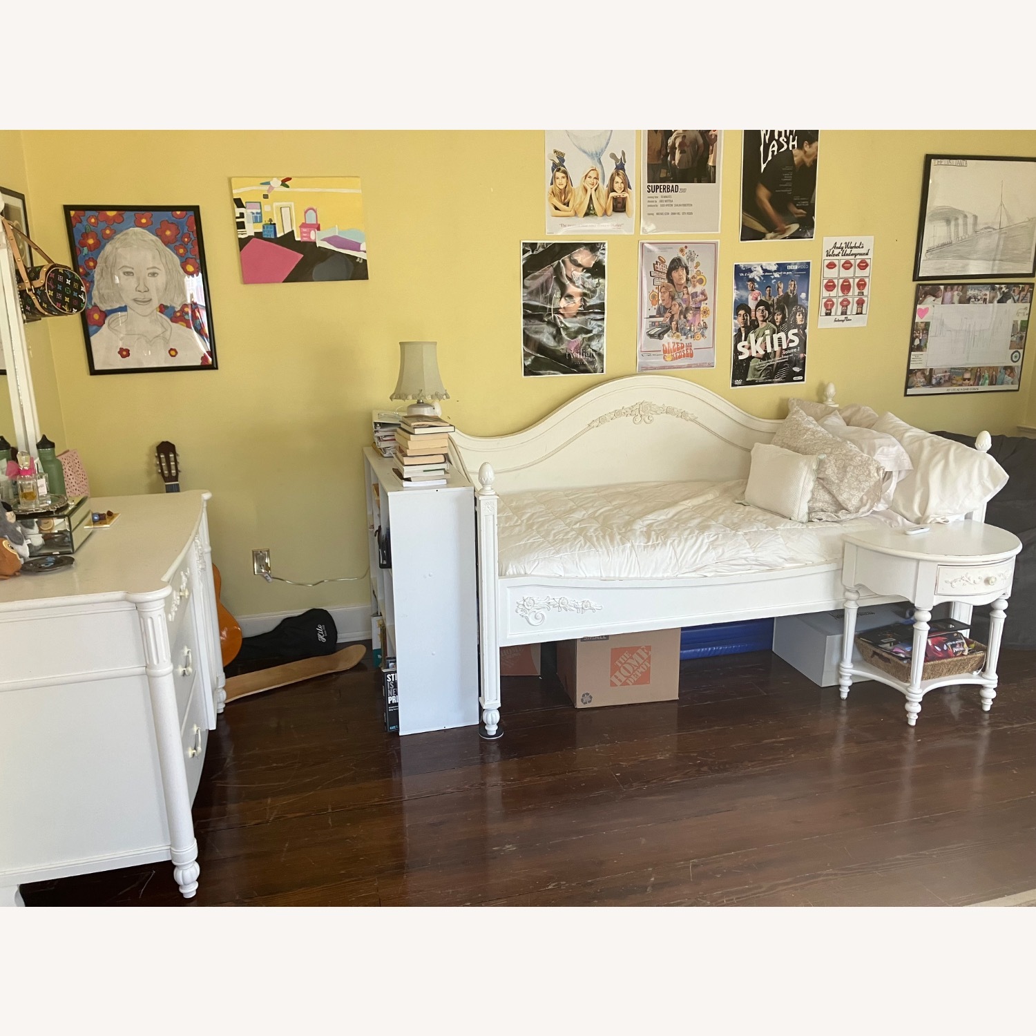 Pottery Barn Iconic Daybed - image-0