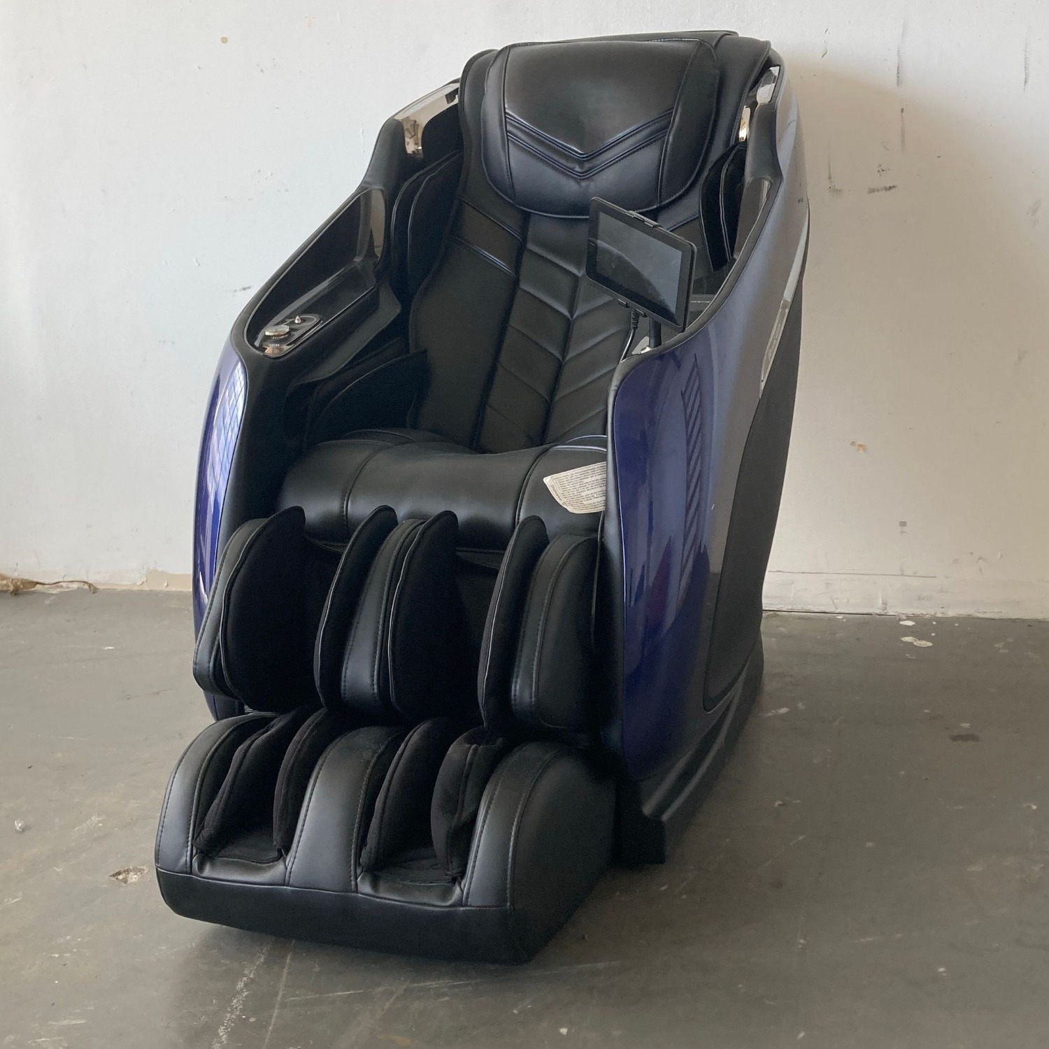 Brookstone Mach IX Massage Chair - image-6