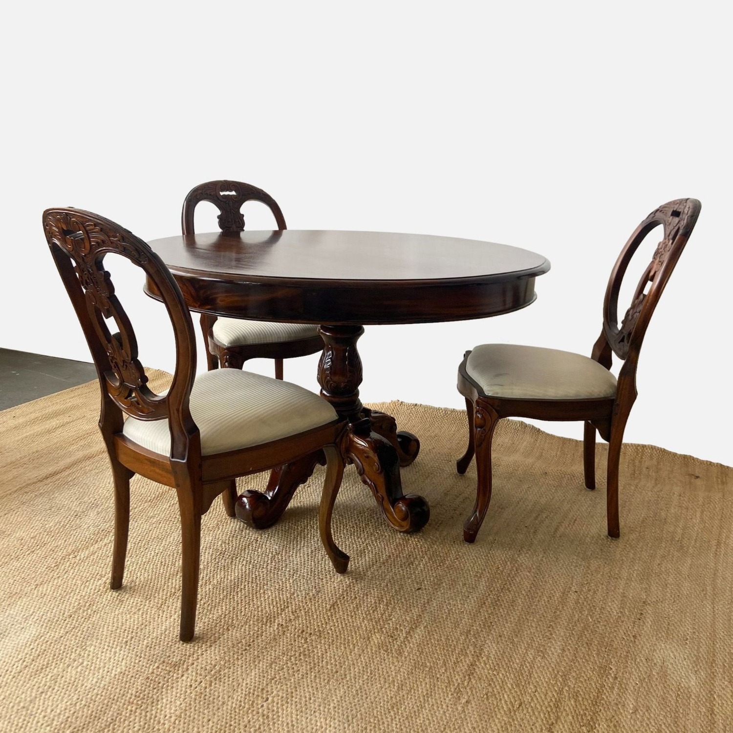 Laurel Crown Classic Mahogany 3-seat Dining Set - image-2