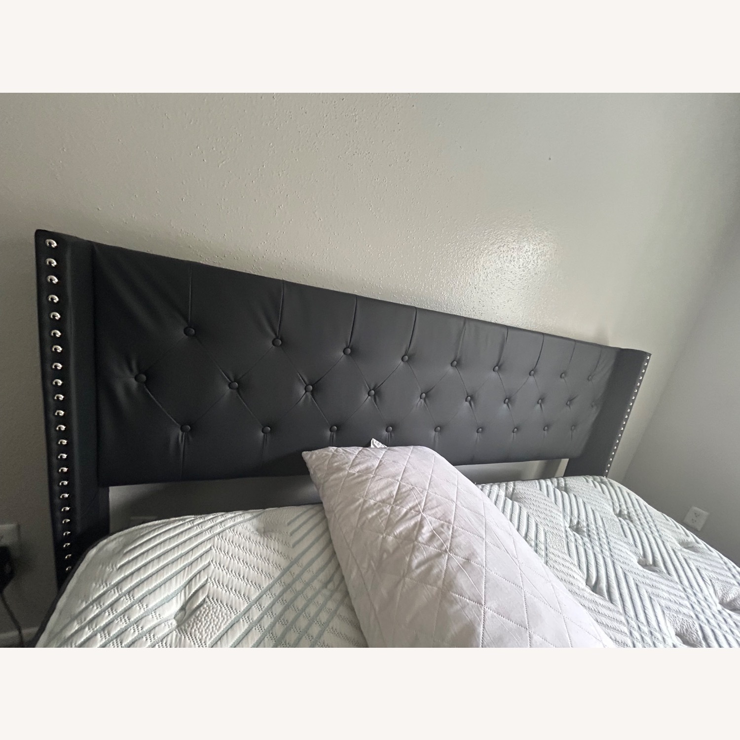 Adjustable Bed Frame King Sized Bed - image-1