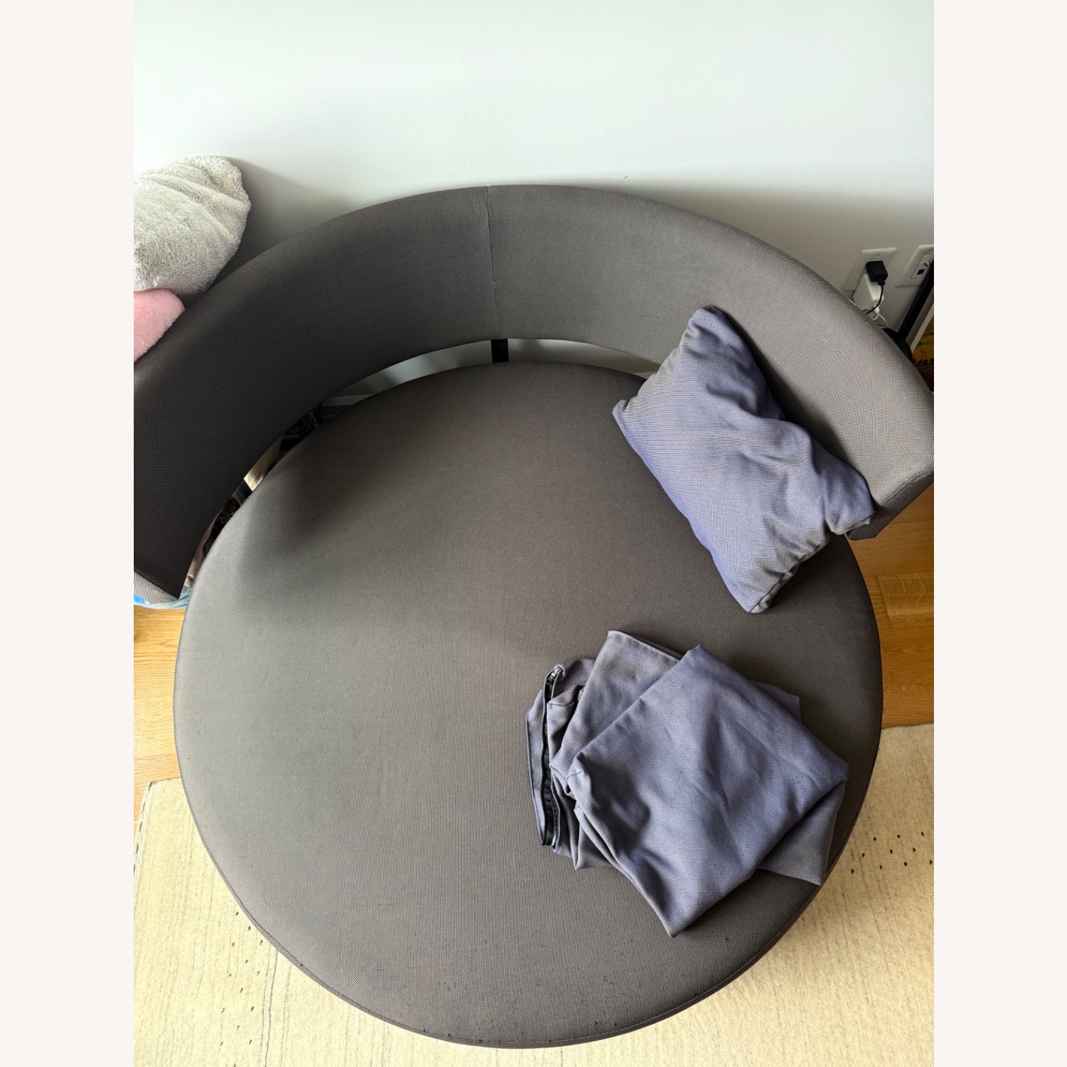 Lazzoni Dark Gray Round Sofa - image-4