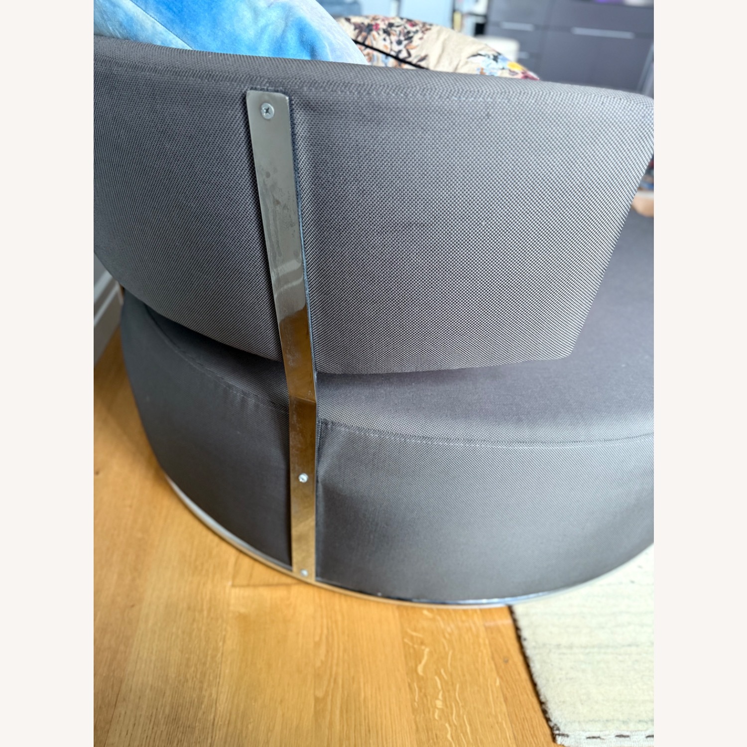 Lazzoni Dark Gray Round Sofa - image-3