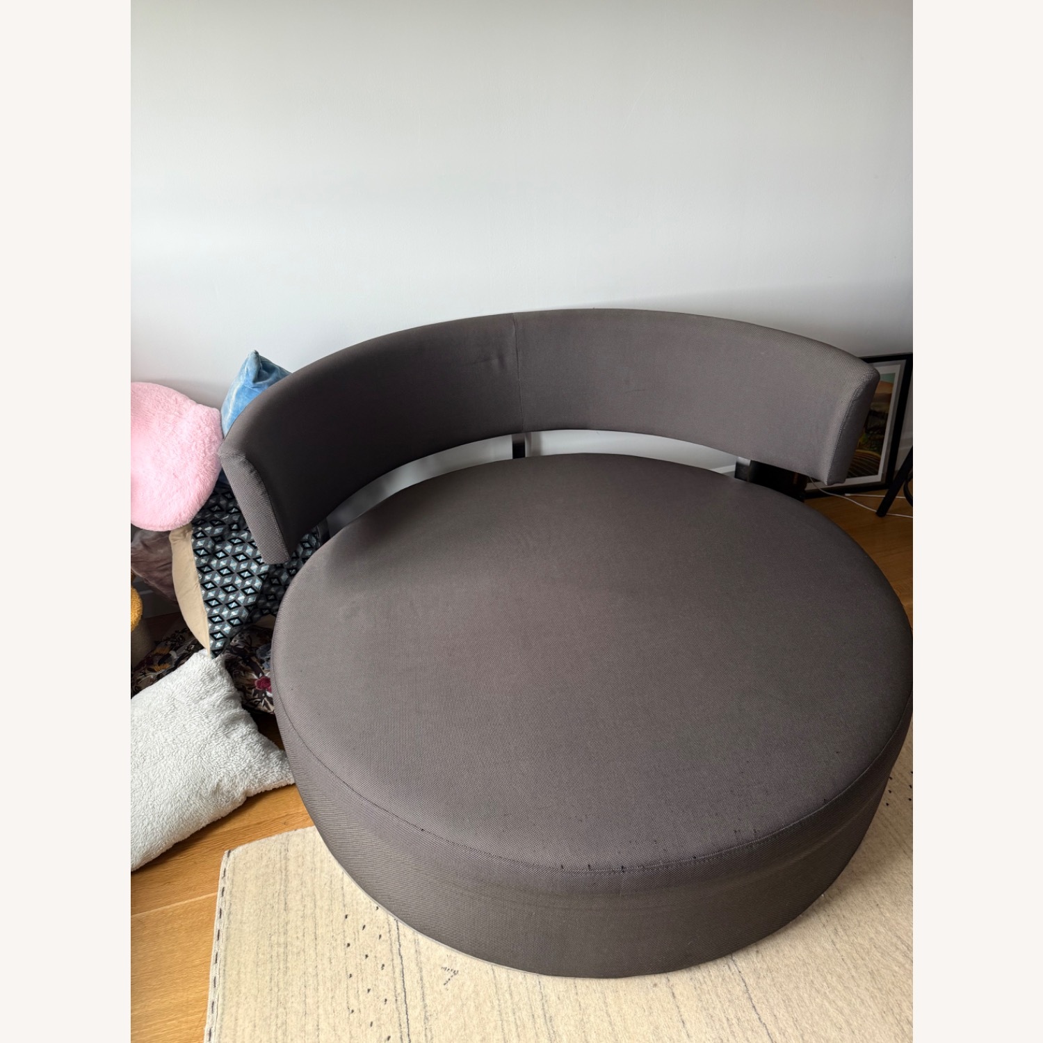 Lazzoni Dark Gray Round Sofa - image-7