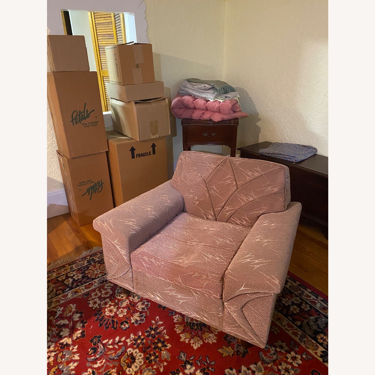 Kroehler Accent Chairs - image-1