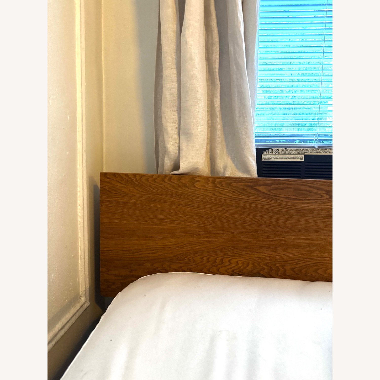 Akron Street Full Mysa Bed with Headboard - image-4