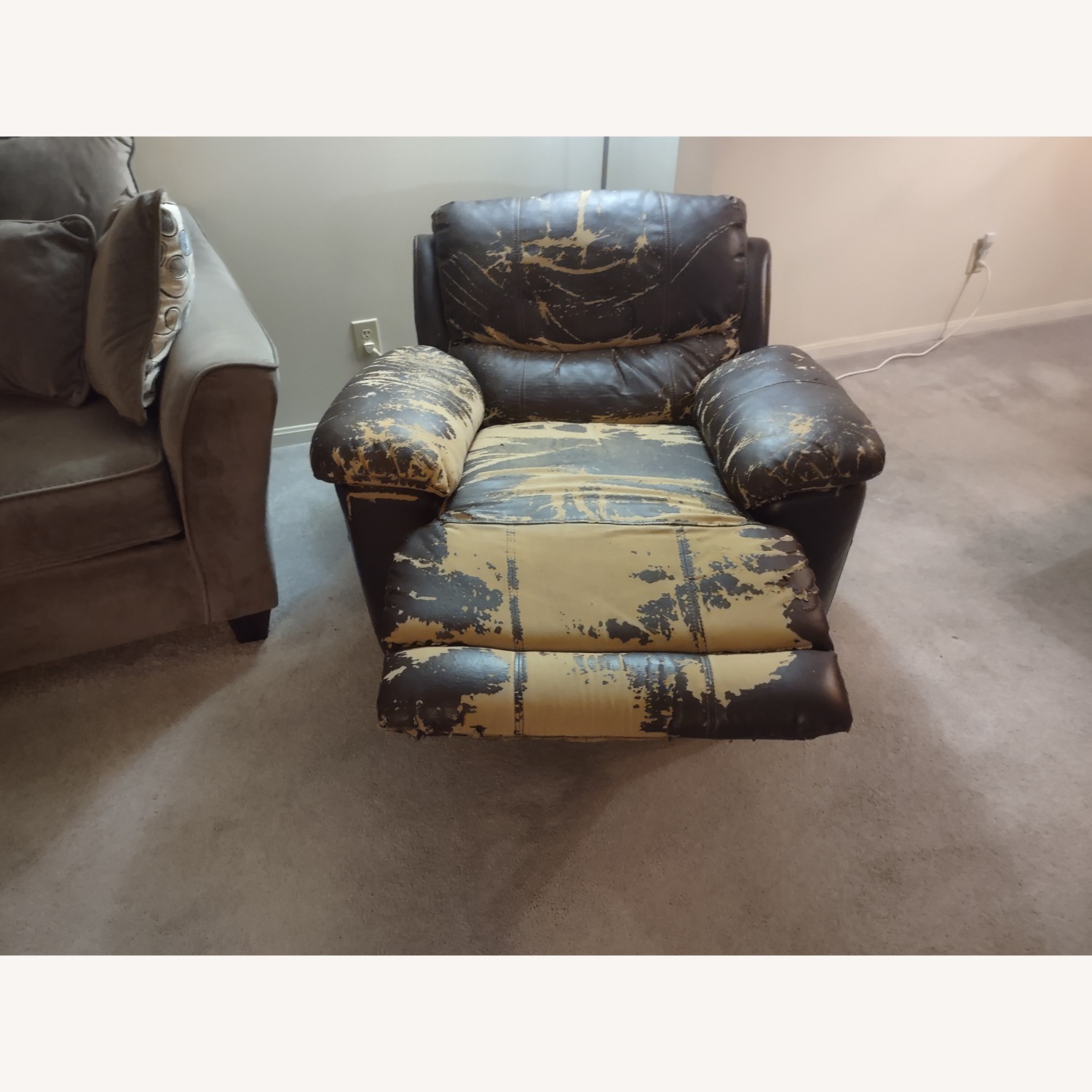 Power Recliner  - image-3