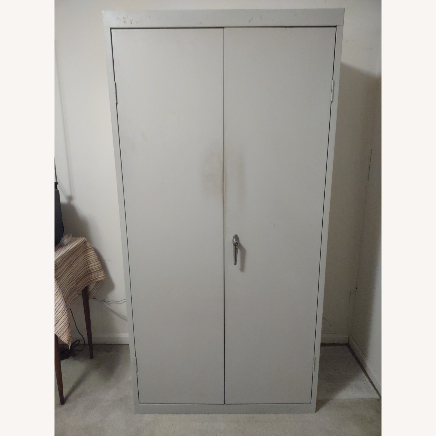 Sandusky Metal cabinet - image-7