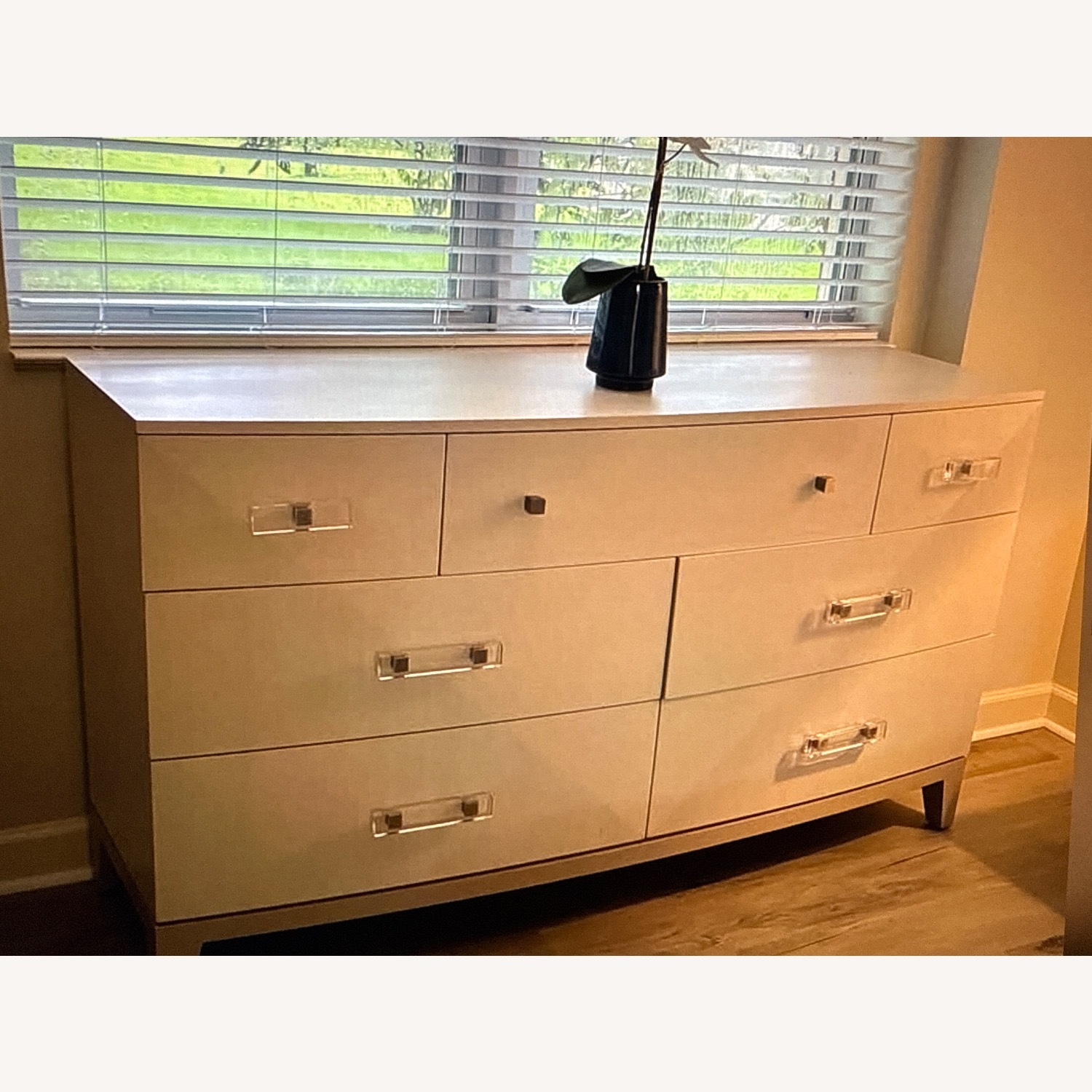 Bernhardt Axiom Dresser  - image-1