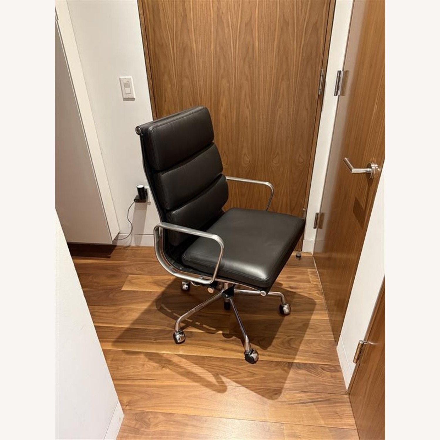 Eames Soft Pad Chair - Executive, Black - image-1