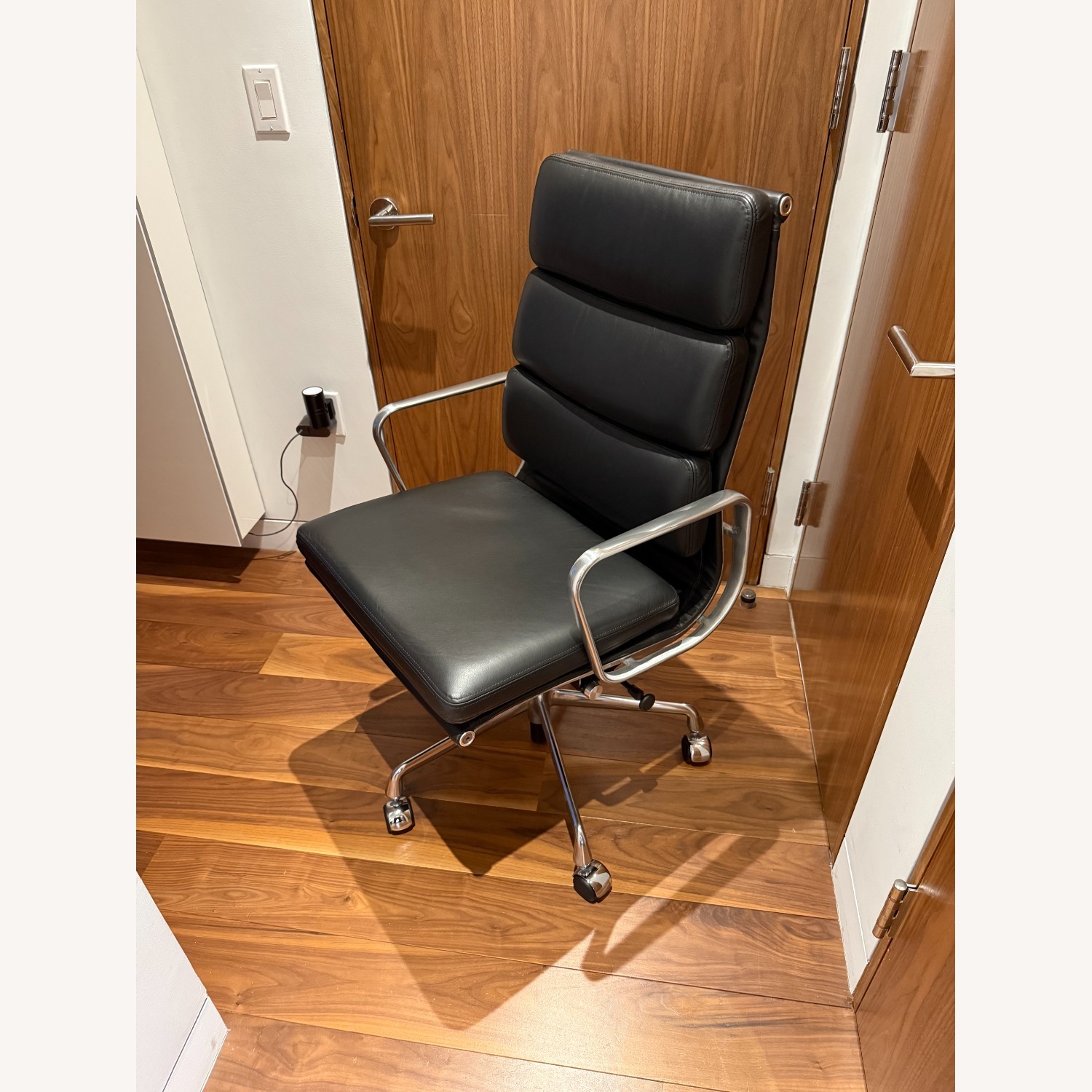 Eames Soft Pad Chair - Executive, Black - image-3