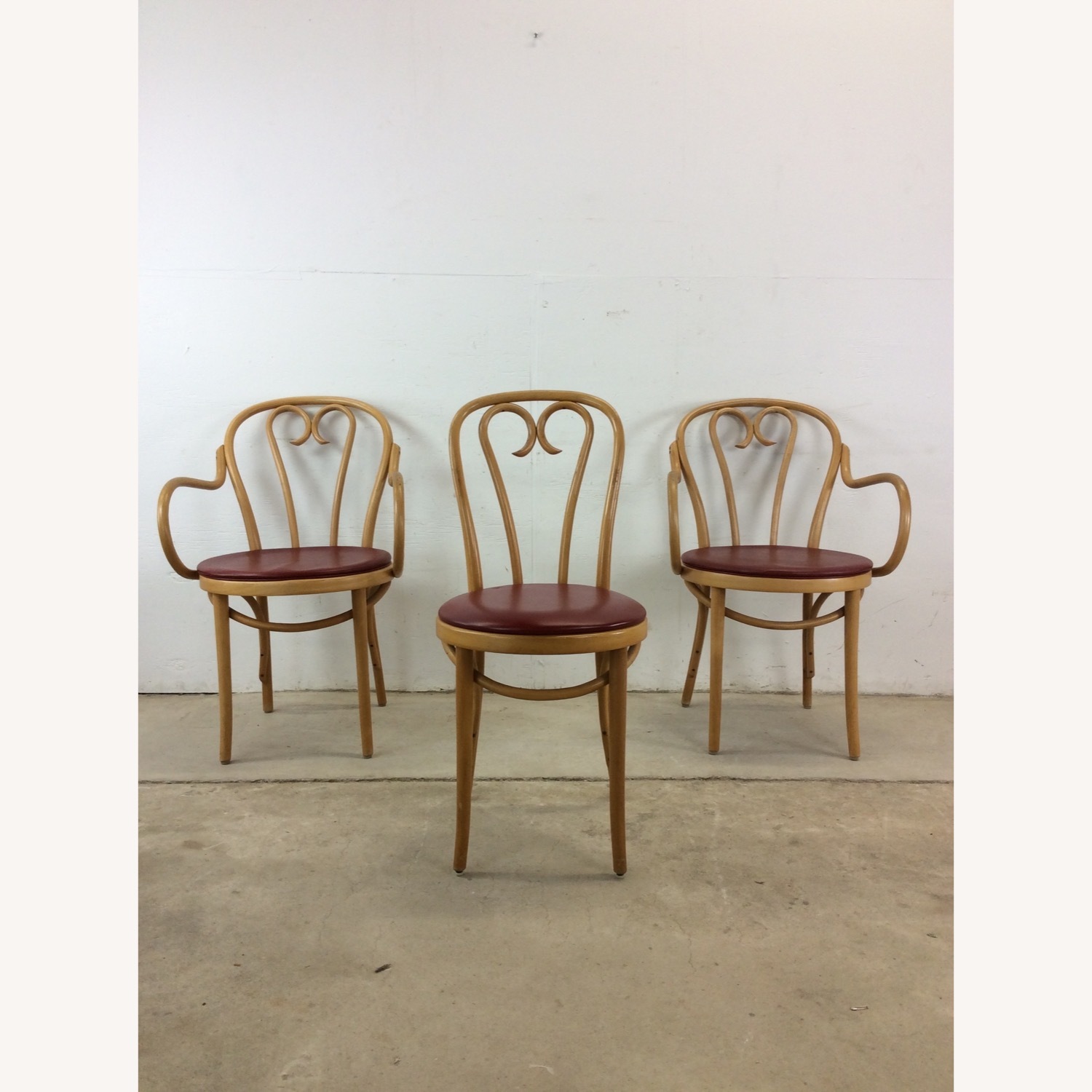Set of 8 Thonet Style Dining Chairs - image-12