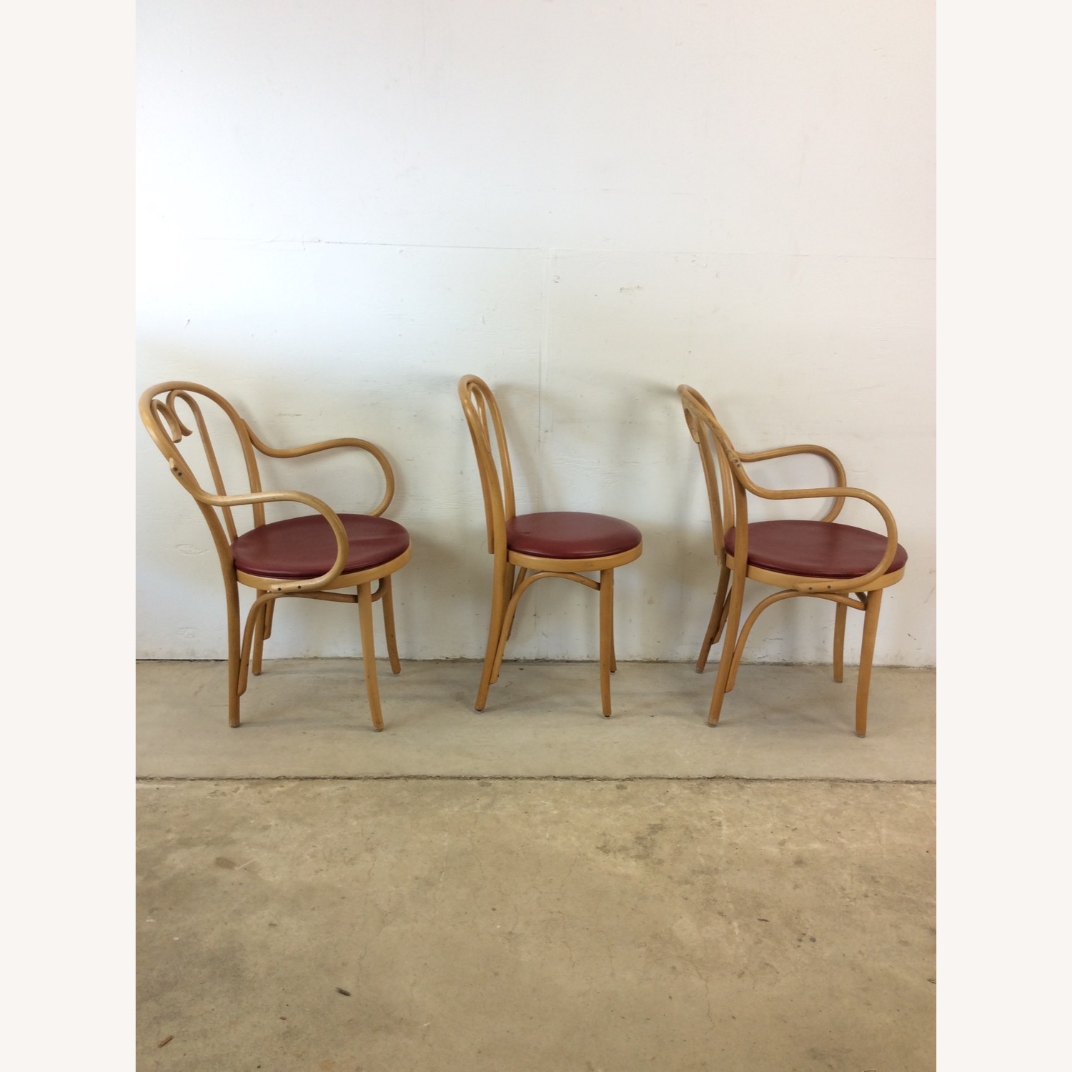 Set of 8 Thonet Style Dining Chairs - image-19