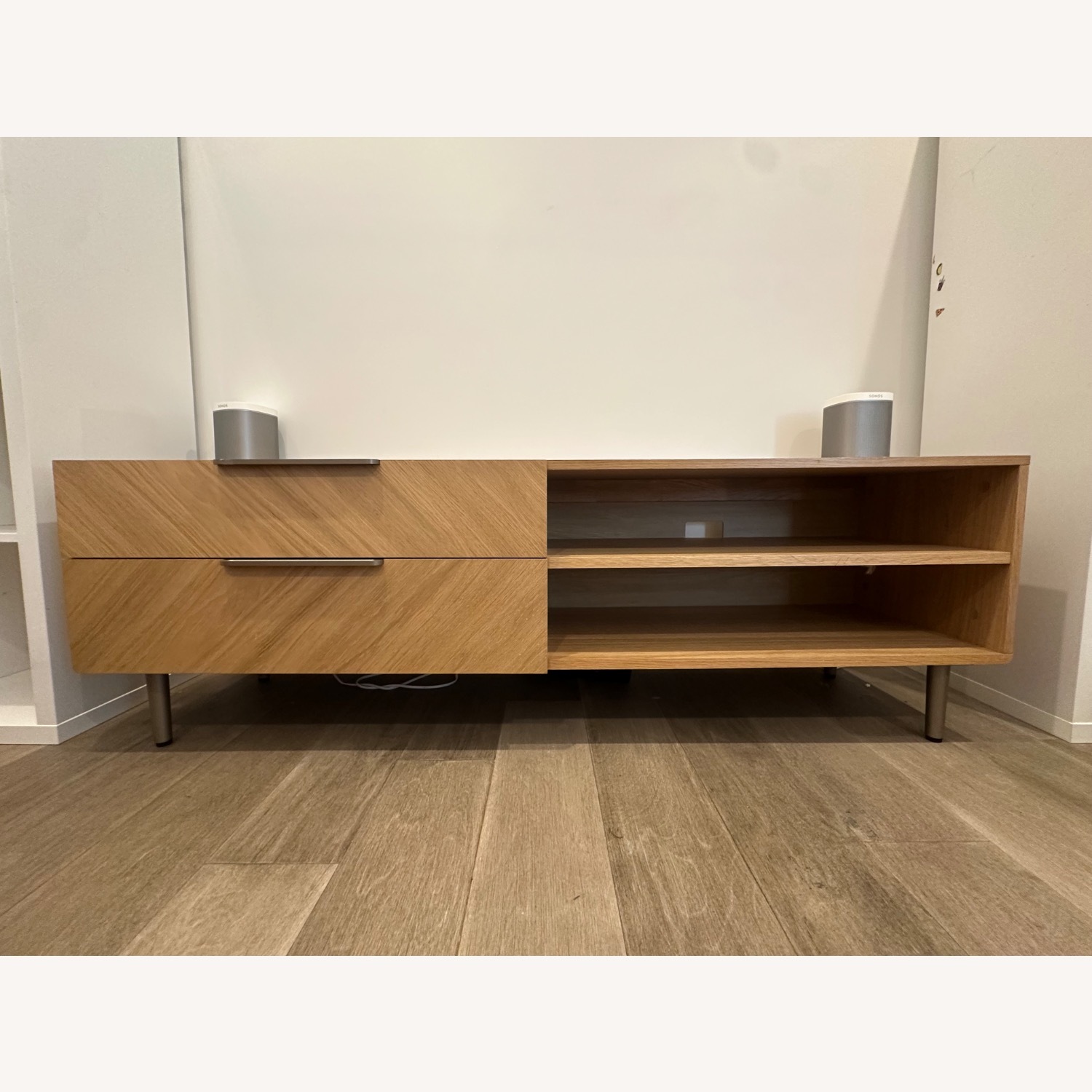 Article Nera 63" Low Media Unit Oak - image-1