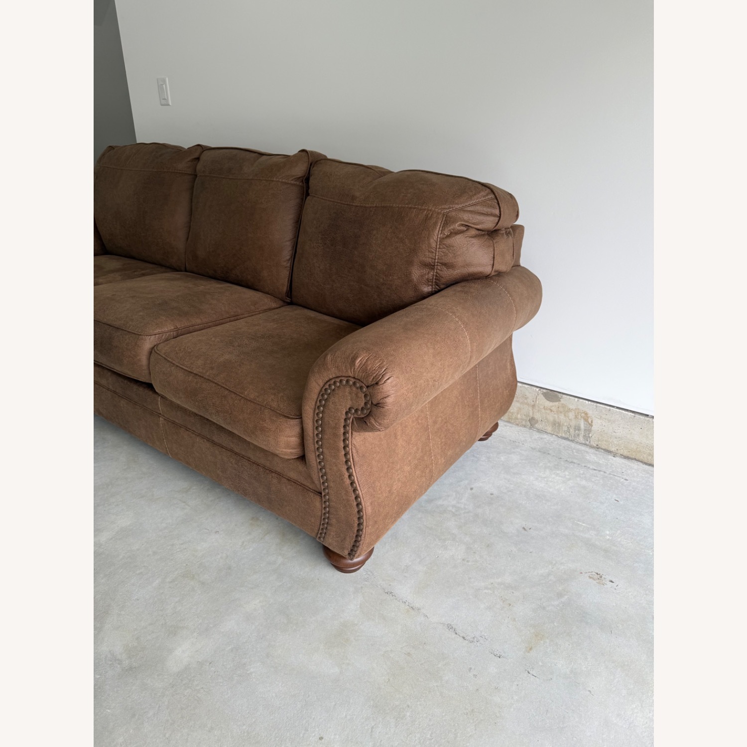 Ashley Carianna Caramel Sleeper Couch - image-7
